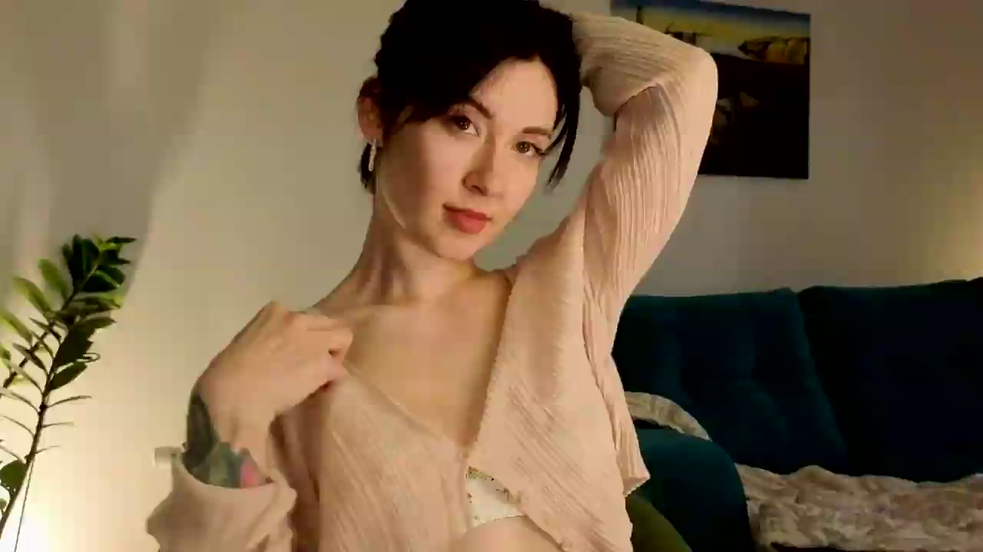 Gallery image thumbnail from Ambientmoon's myfreecams stream on, 05/26/2026, 19:46 image 8 of 20