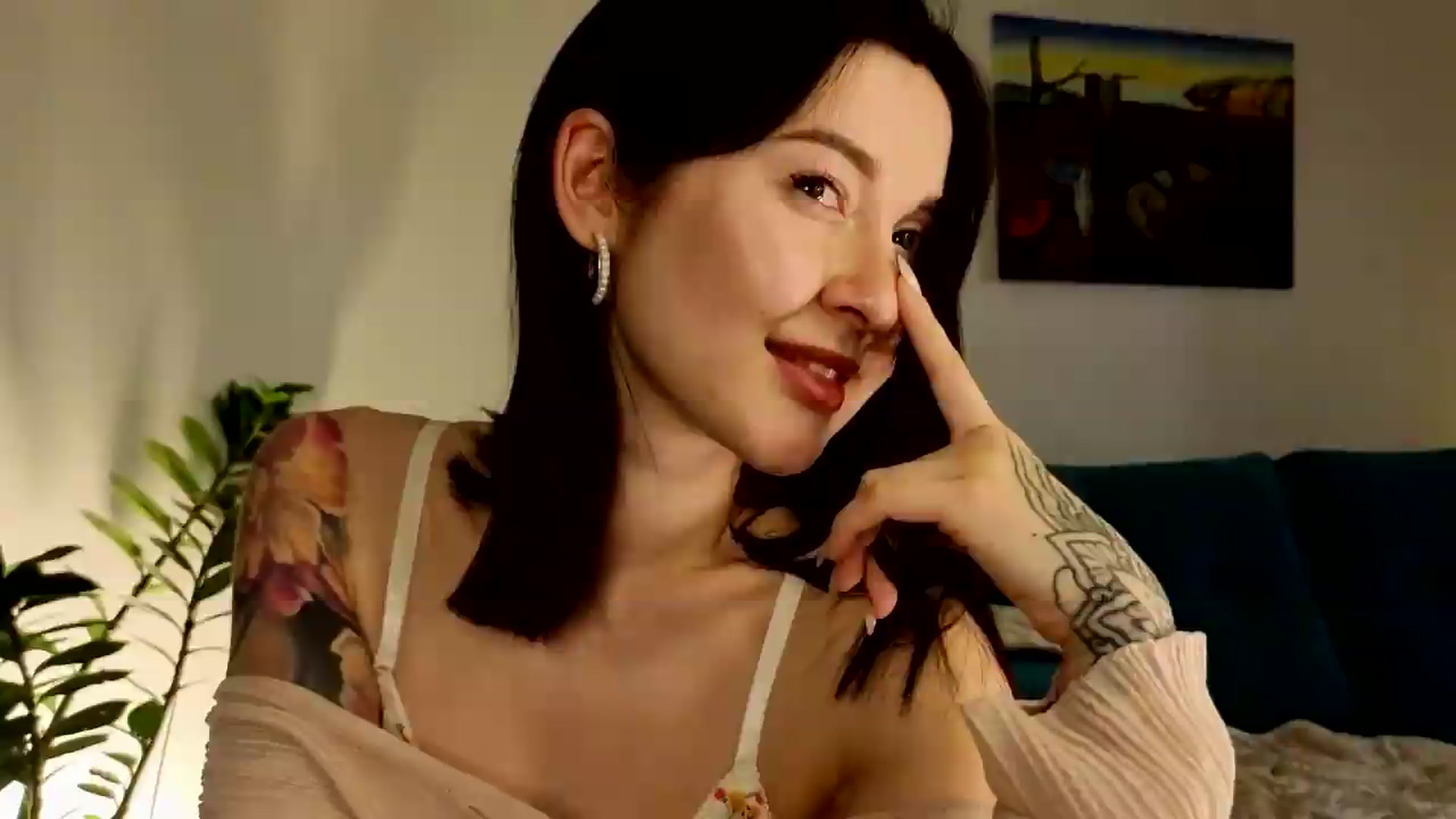 Gallery image thumbnail from Ambientmoon's myfreecams stream on, 05/26/2026, 19:46 image 2 of 20