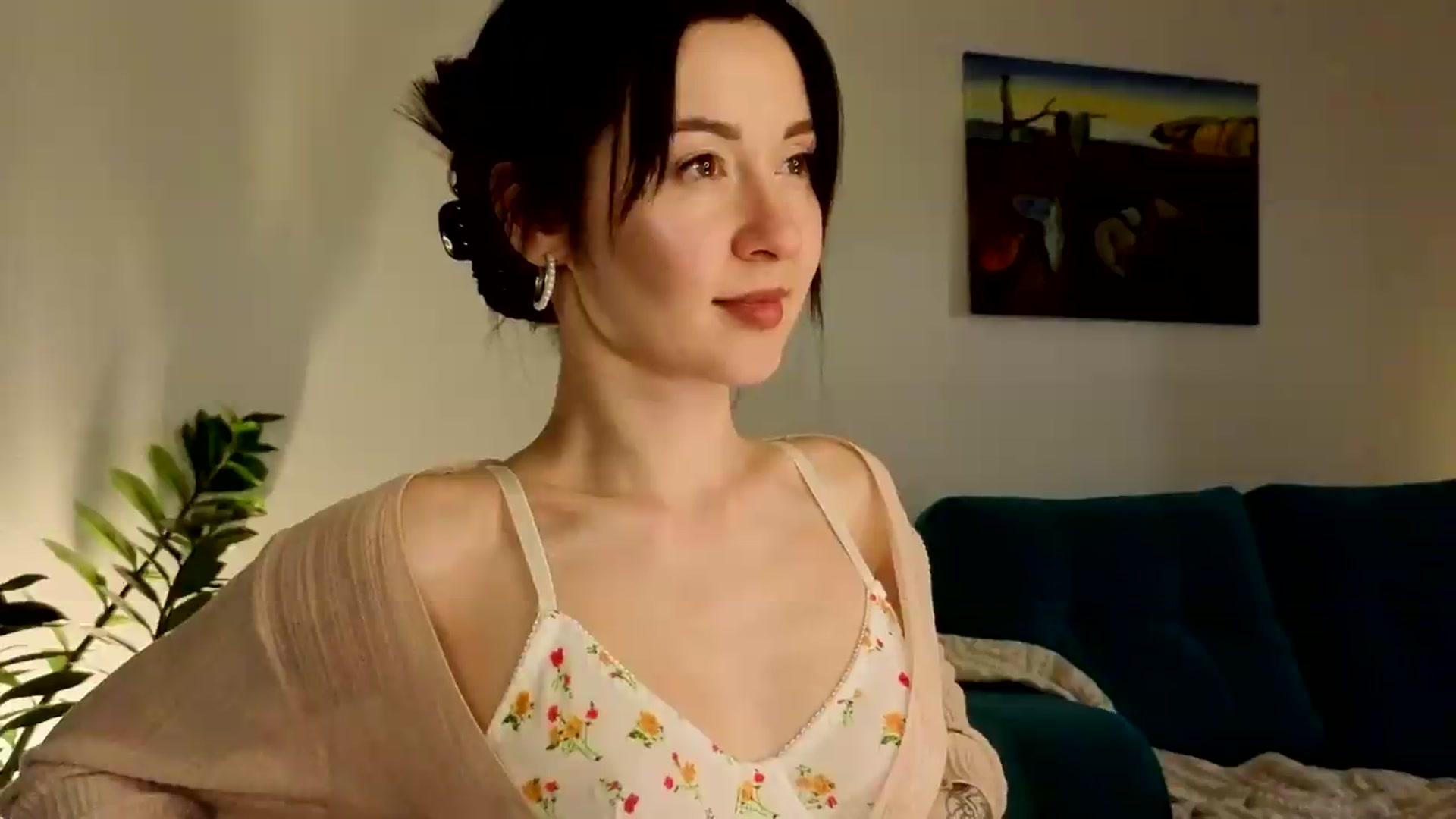 Gallery image thumbnail from Ambientmoon's myfreecams stream on, 05/26/2026, 19:46 image 18 of 20