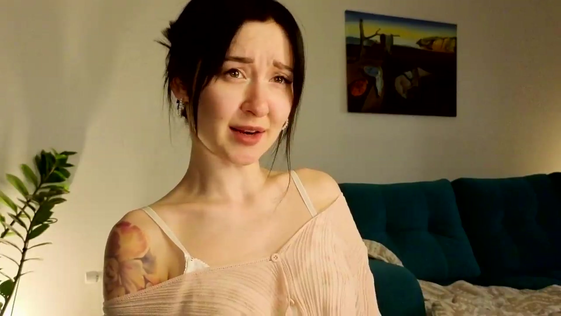Gallery image thumbnail from Ambientmoon's myfreecams stream on, 05/26/2026, 21:02 image 9 of 20