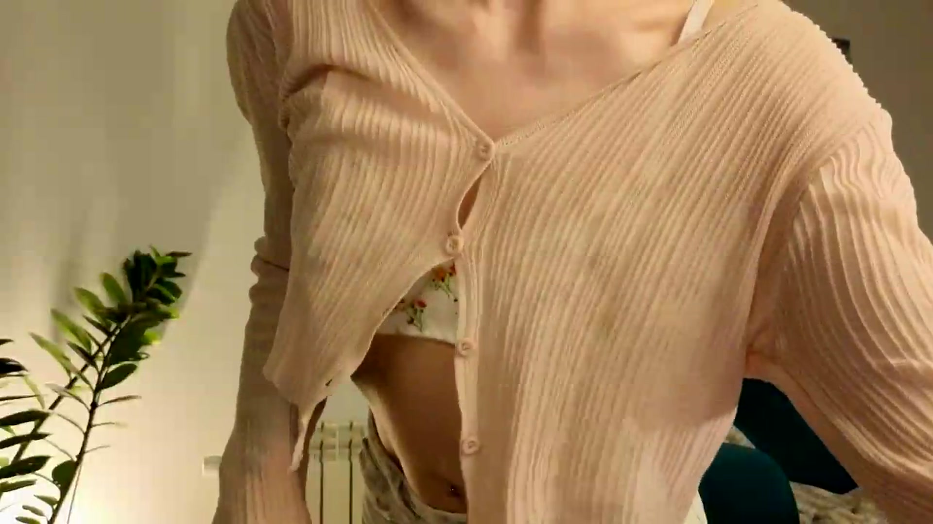 Gallery image thumbnail from Ambientmoon's myfreecams stream on, 05/26/2026, 21:02 image 5 of 20