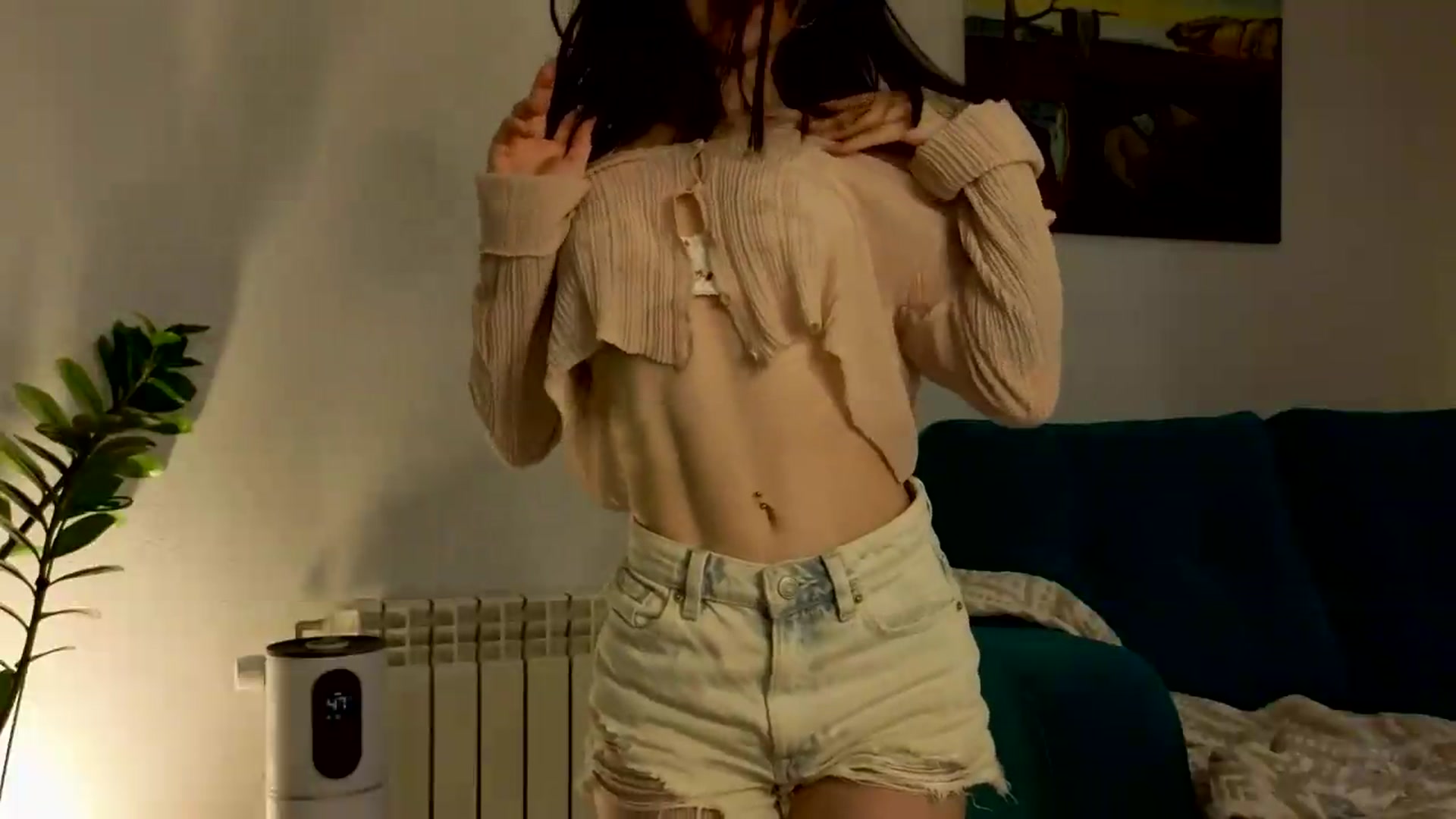 Gallery image thumbnail from Ambientmoon's myfreecams stream on, 05/26/2026, 21:02 image 13 of 20