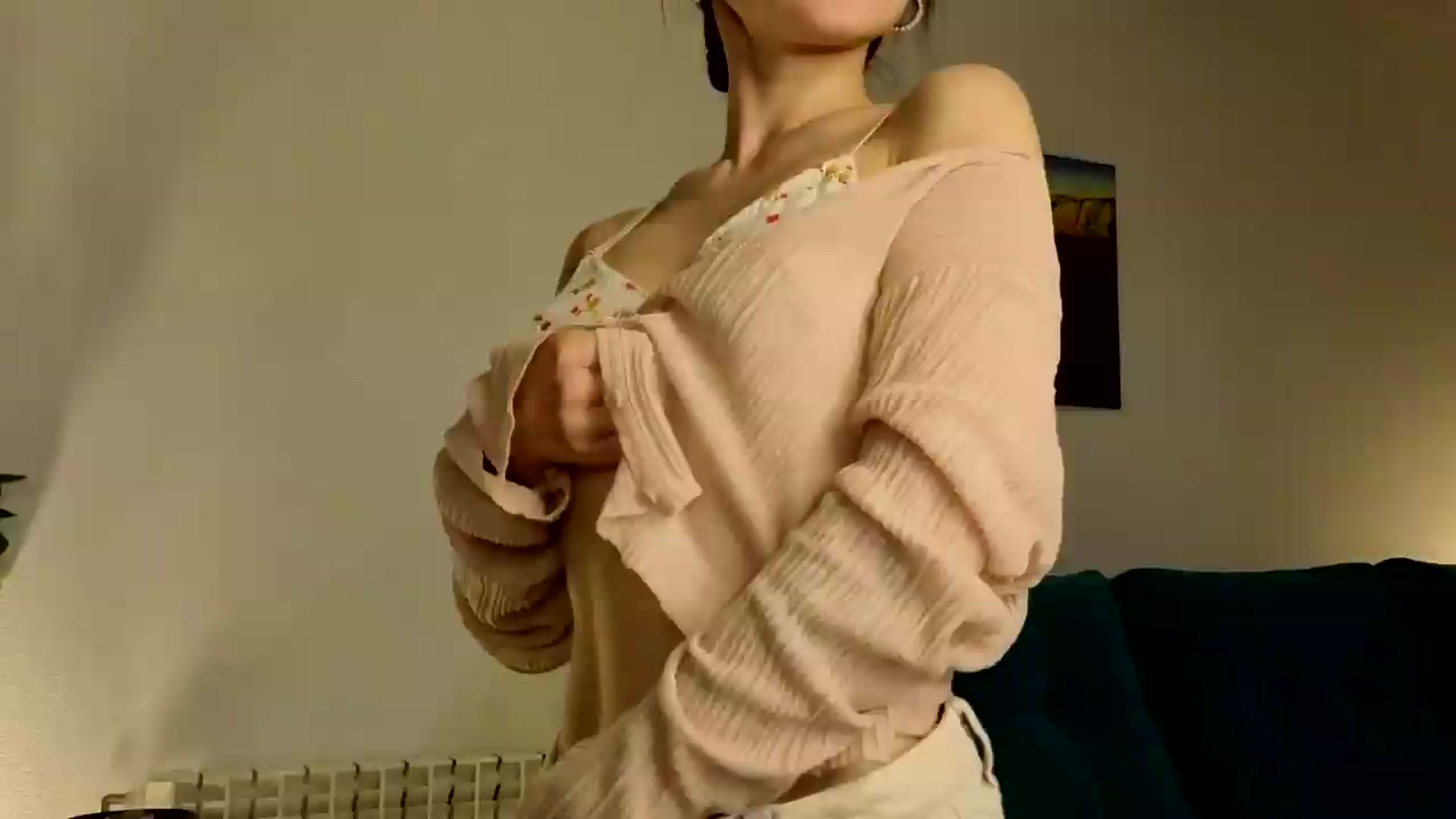 Gallery image thumbnail from Ambientmoon's myfreecams stream on, 05/26/2026, 21:59 image 3 of 20