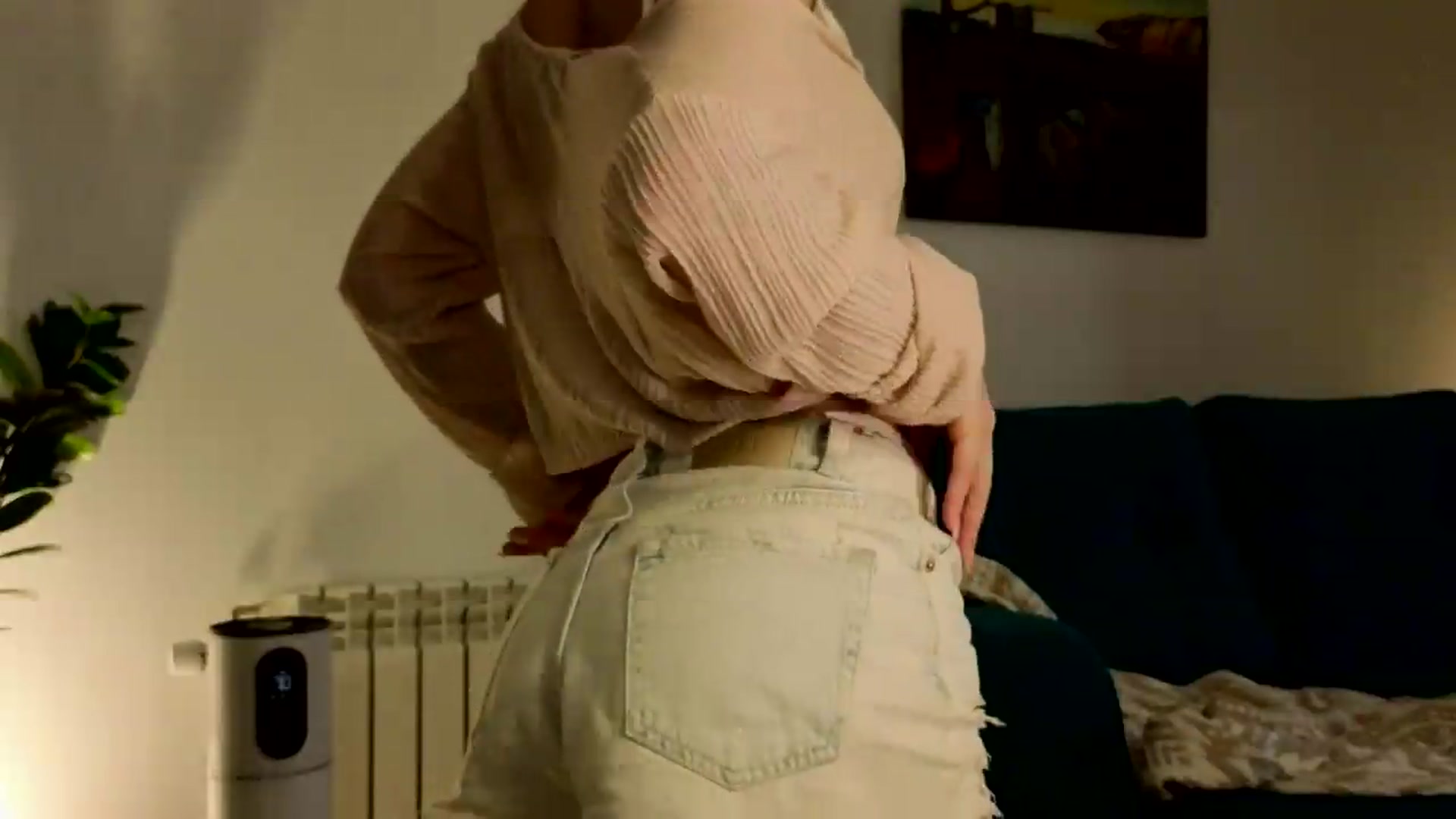 Gallery image thumbnail from Ambientmoon's myfreecams stream on, 05/27/2026, 24:01 image 7 of 20