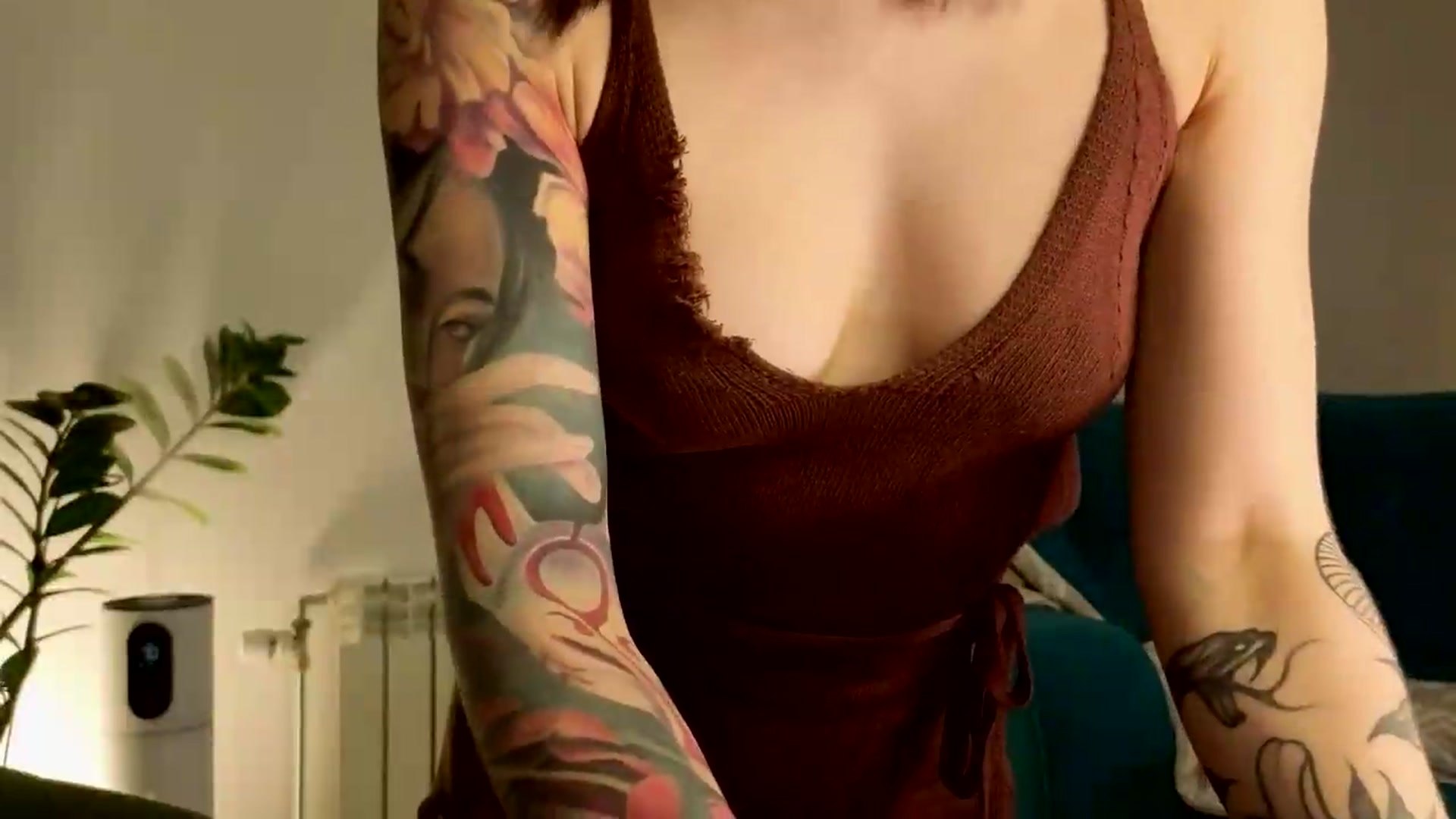 Gallery image thumbnail from Ambientmoon's myfreecams stream on, 05/27/2026, 20:06 image 4 of 20