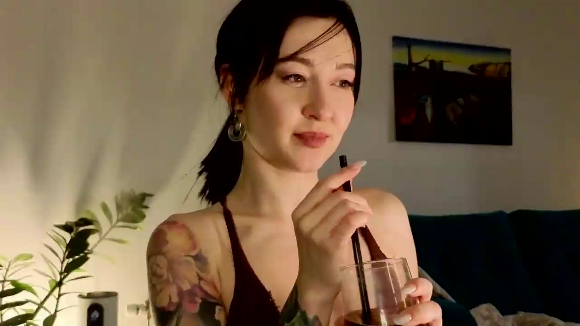 Gallery image thumbnail from Ambientmoon's myfreecams stream on, 05/27/2026, 20:06 image 10 of 20