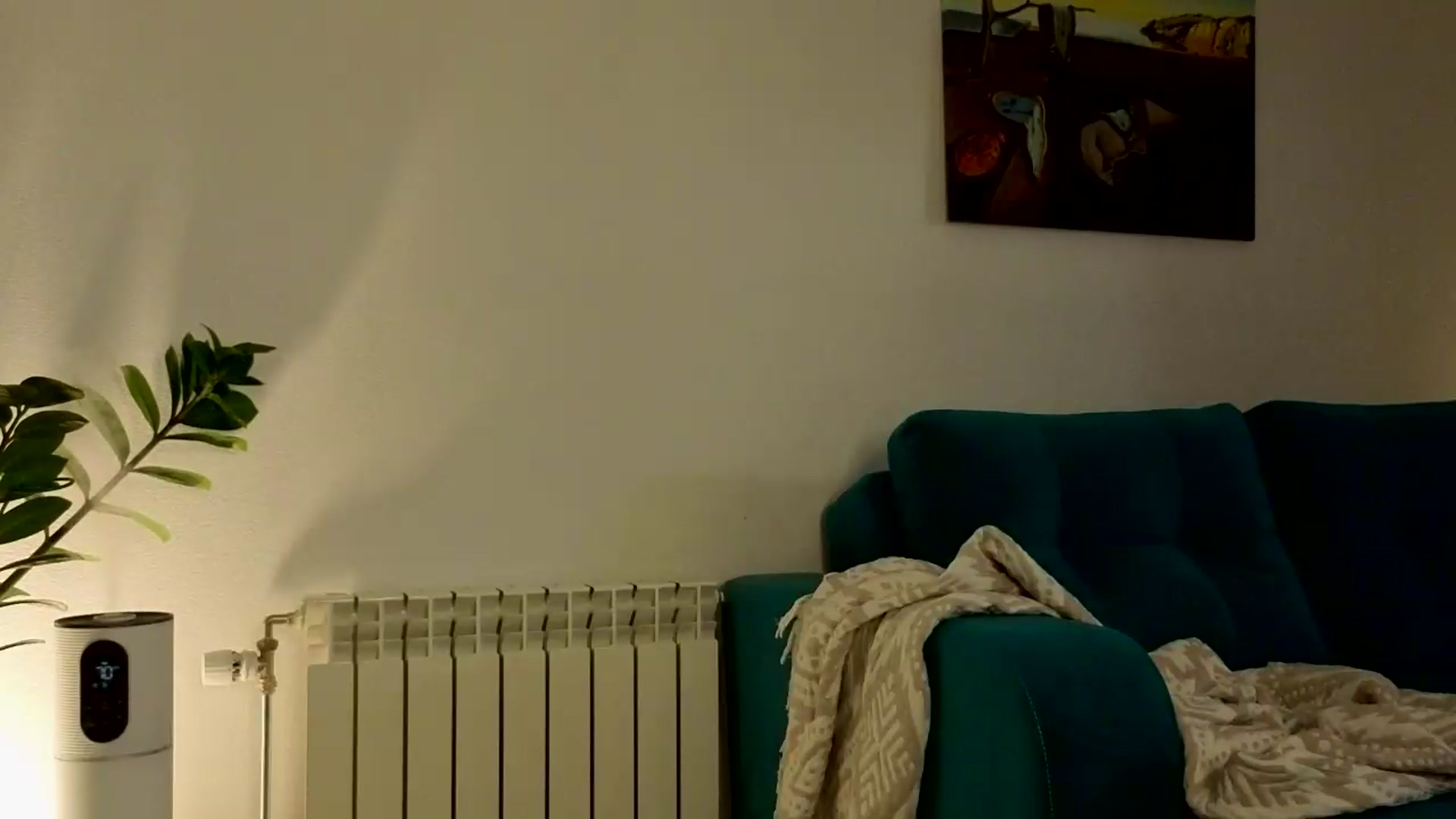 Gallery image thumbnail from Ambientmoon's myfreecams stream on, 05/27/2026, 20:06 image 6 of 20