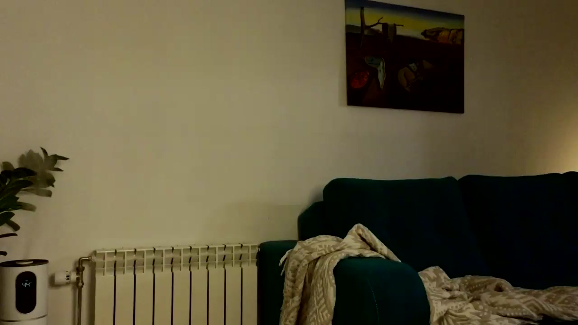 Gallery image thumbnail from Ambientmoon's myfreecams stream on, 05/27/2026, 23:59 image 17 of 20