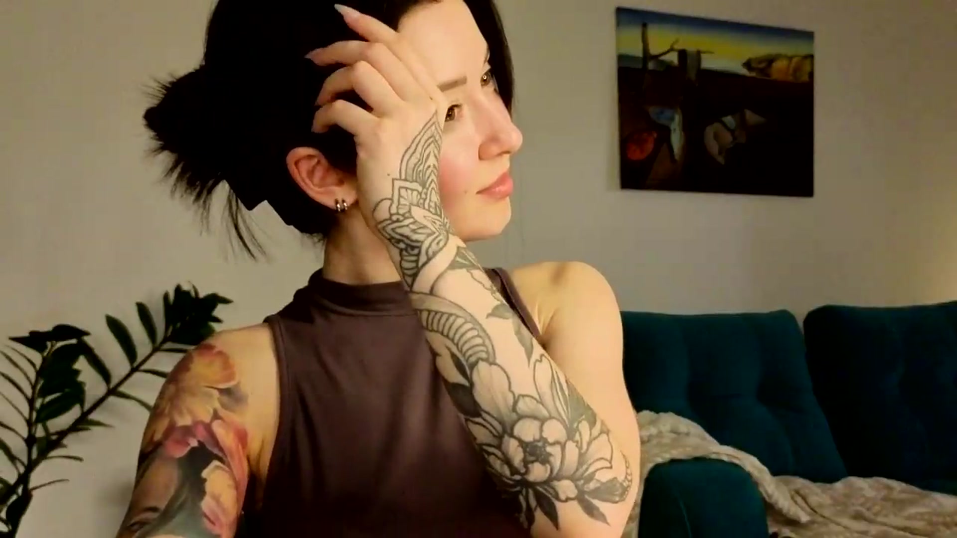 Gallery image thumbnail from Ambientmoon's myfreecams stream on, 05/28/2026, 19:59 image 7 of 20