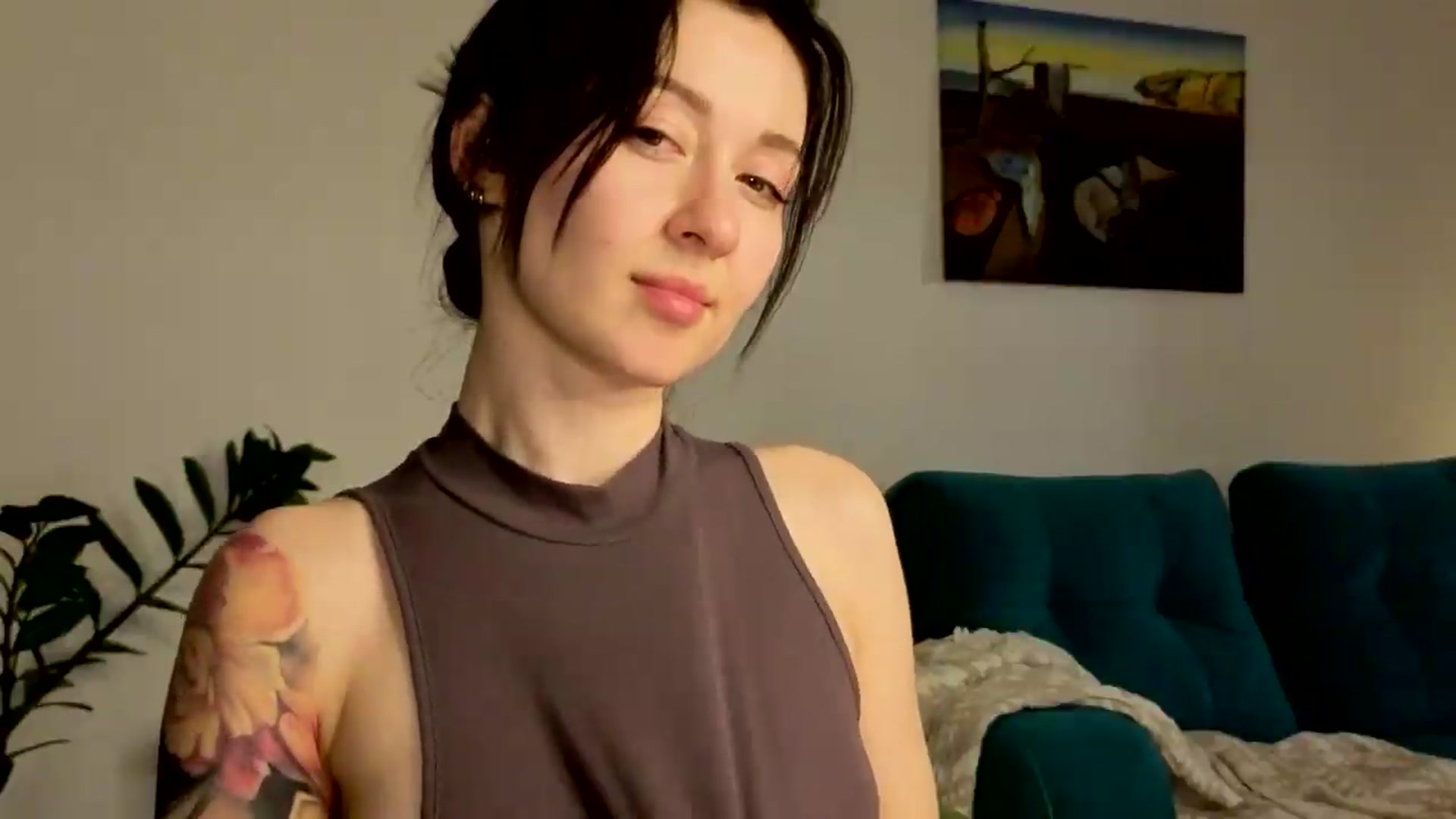 Gallery image thumbnail from Ambientmoon's myfreecams stream on, 05/28/2026, 21:08 image 15 of 20