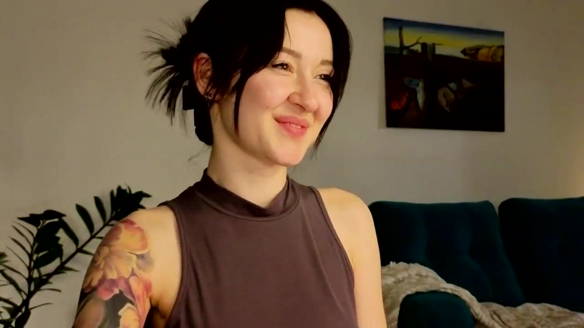 Gallery image thumbnail from Ambientmoon's myfreecams stream on, 05/28/2026, 21:08 image 2 of 20