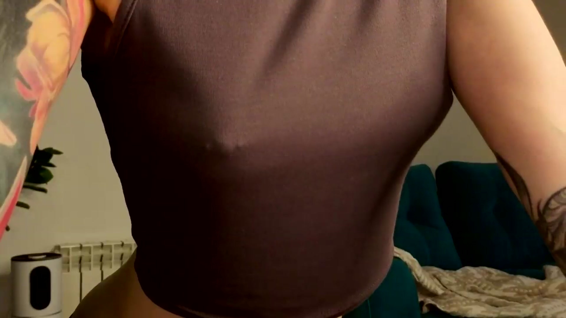 Gallery image thumbnail from Ambientmoon's myfreecams stream on, 05/28/2026, 21:45 image 13 of 20