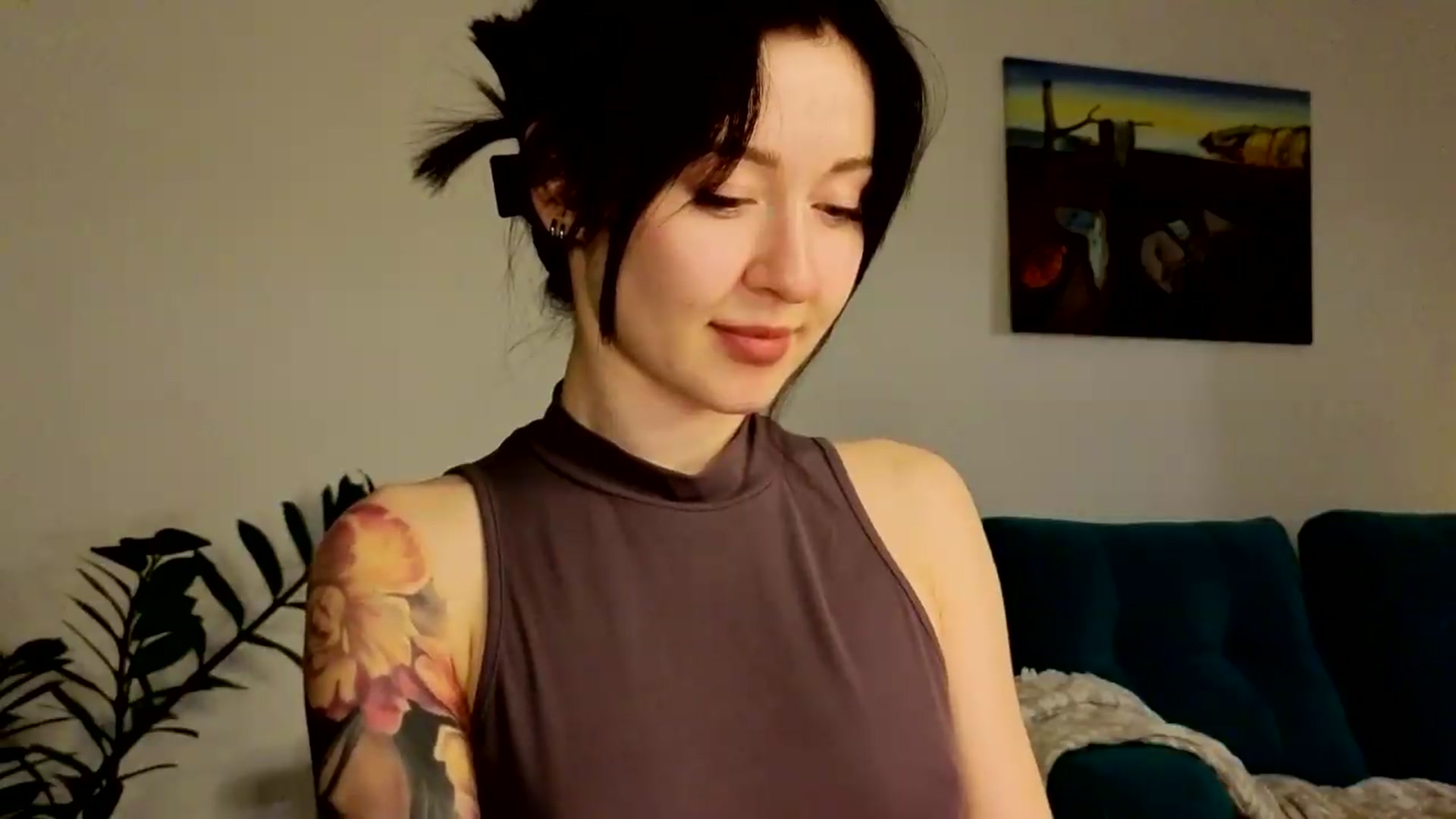Gallery image thumbnail from Ambientmoon's myfreecams stream on, 05/28/2026, 21:45 image 4 of 20
