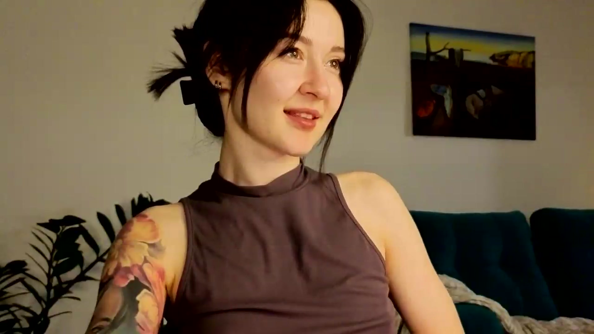 Gallery image thumbnail from Ambientmoon's myfreecams stream on, 05/28/2026, 21:45 image 5 of 20