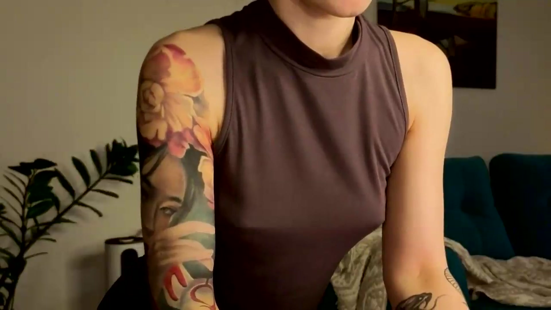 Gallery image thumbnail from Ambientmoon's myfreecams stream on, 05/28/2026, 23:19 image 2 of 20