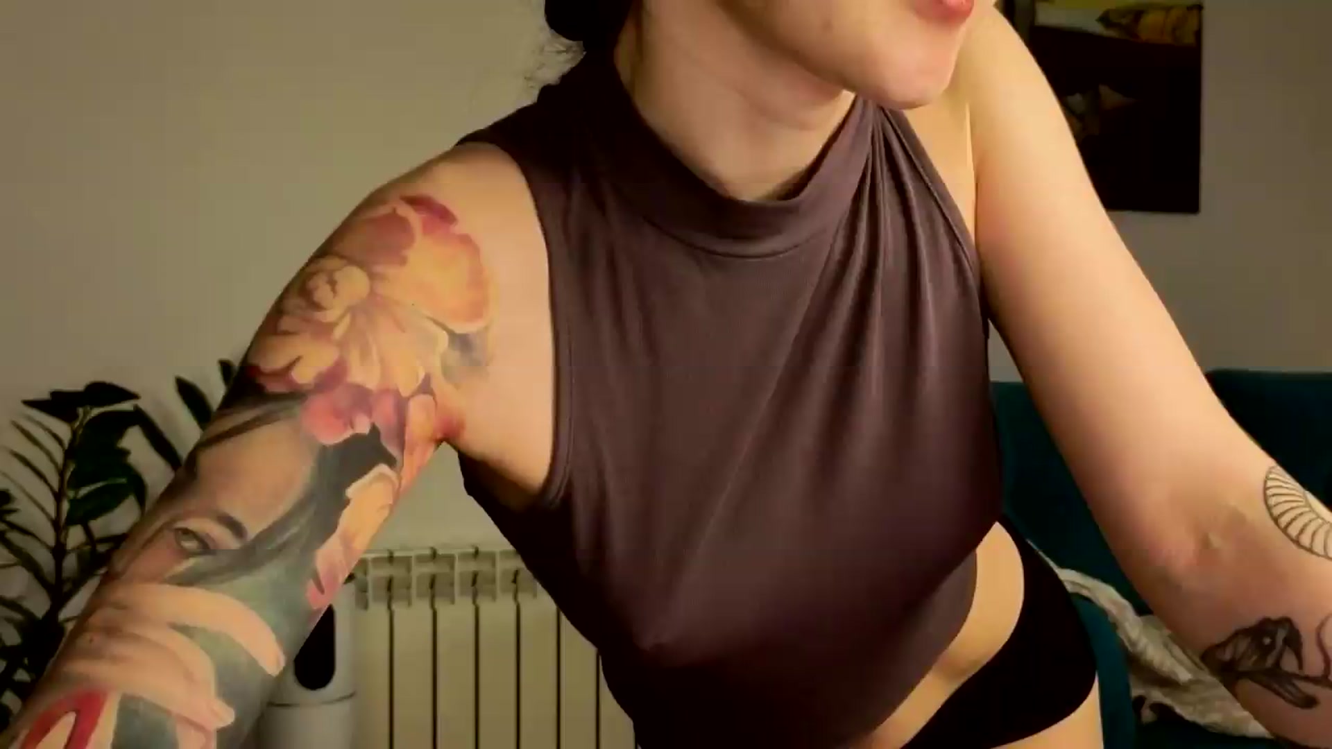 Gallery image thumbnail from Ambientmoon's myfreecams stream on, 05/28/2026, 23:19 image 1 of 20