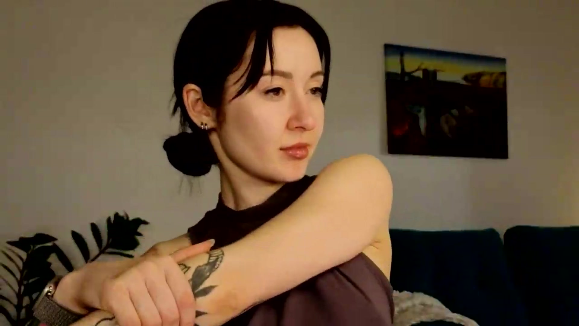 Gallery image thumbnail from Ambientmoon's myfreecams stream on, 05/29/2026, 01:45 image 5 of 20