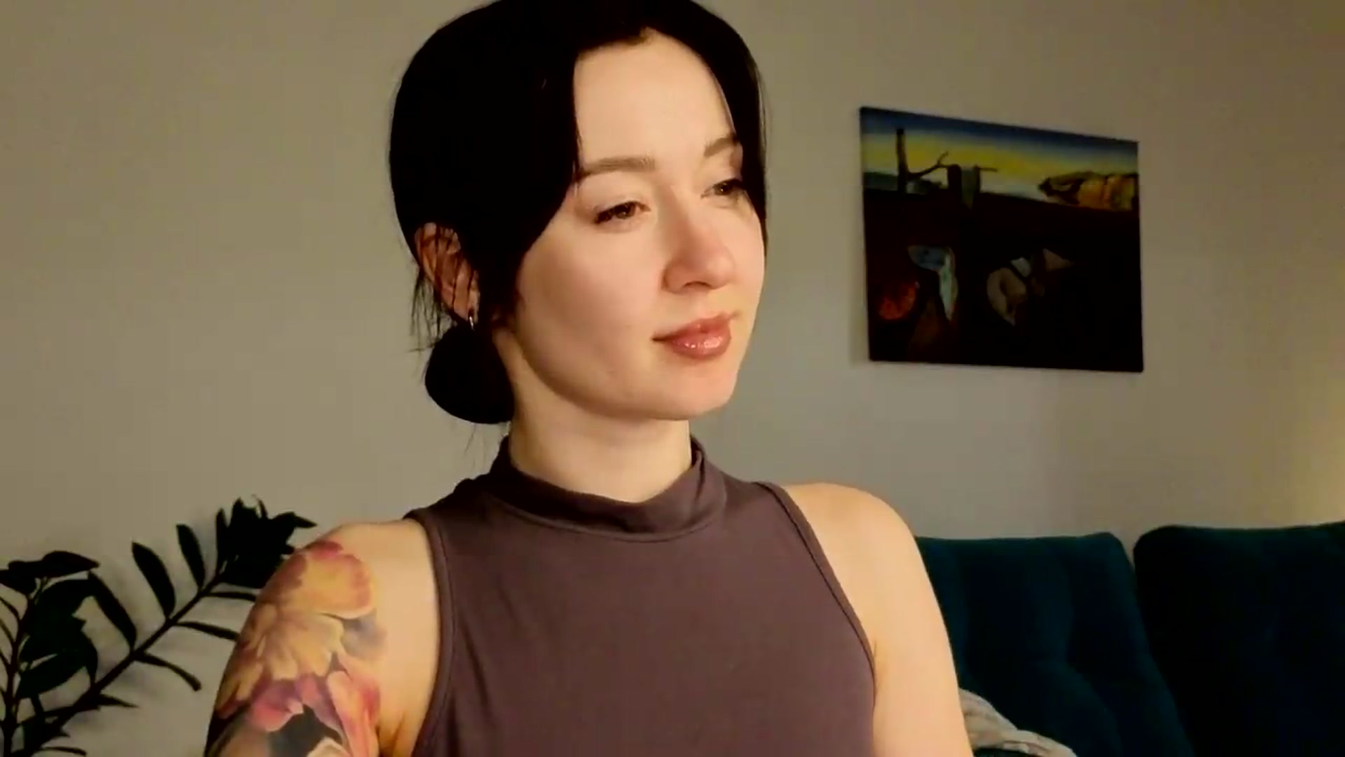 Gallery image thumbnail from Ambientmoon's myfreecams stream on, 05/29/2026, 01:45 image 5 of 20
