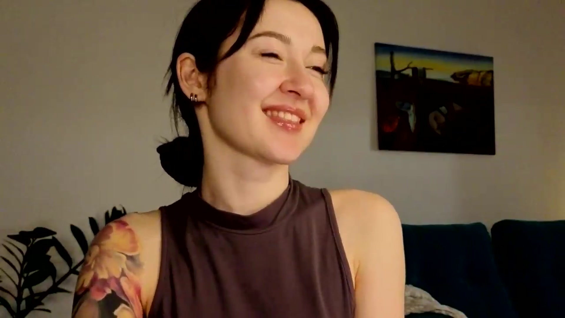 Gallery image thumbnail from Ambientmoon's myfreecams stream on, 05/29/2026, 01:45 image 6 of 20