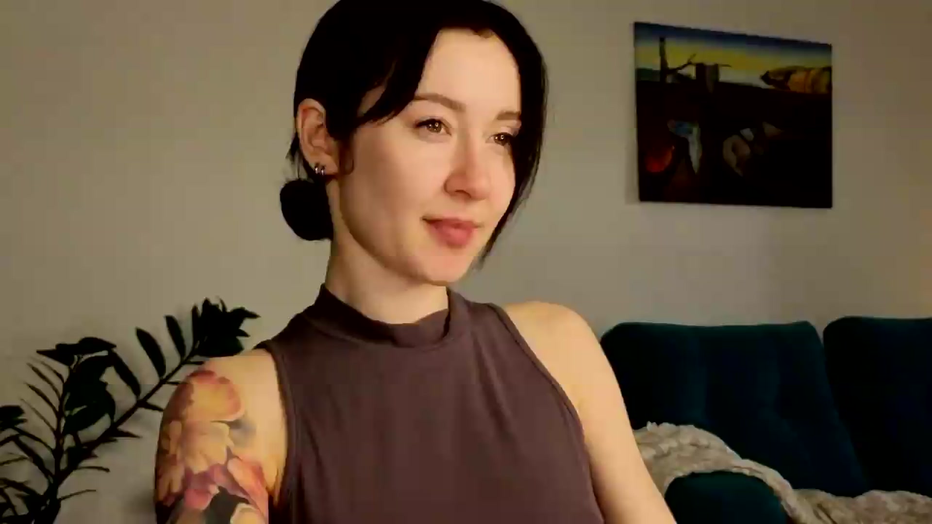 Gallery image thumbnail from Ambientmoon's myfreecams stream on, 05/29/2026, 01:45 image 1 of 20