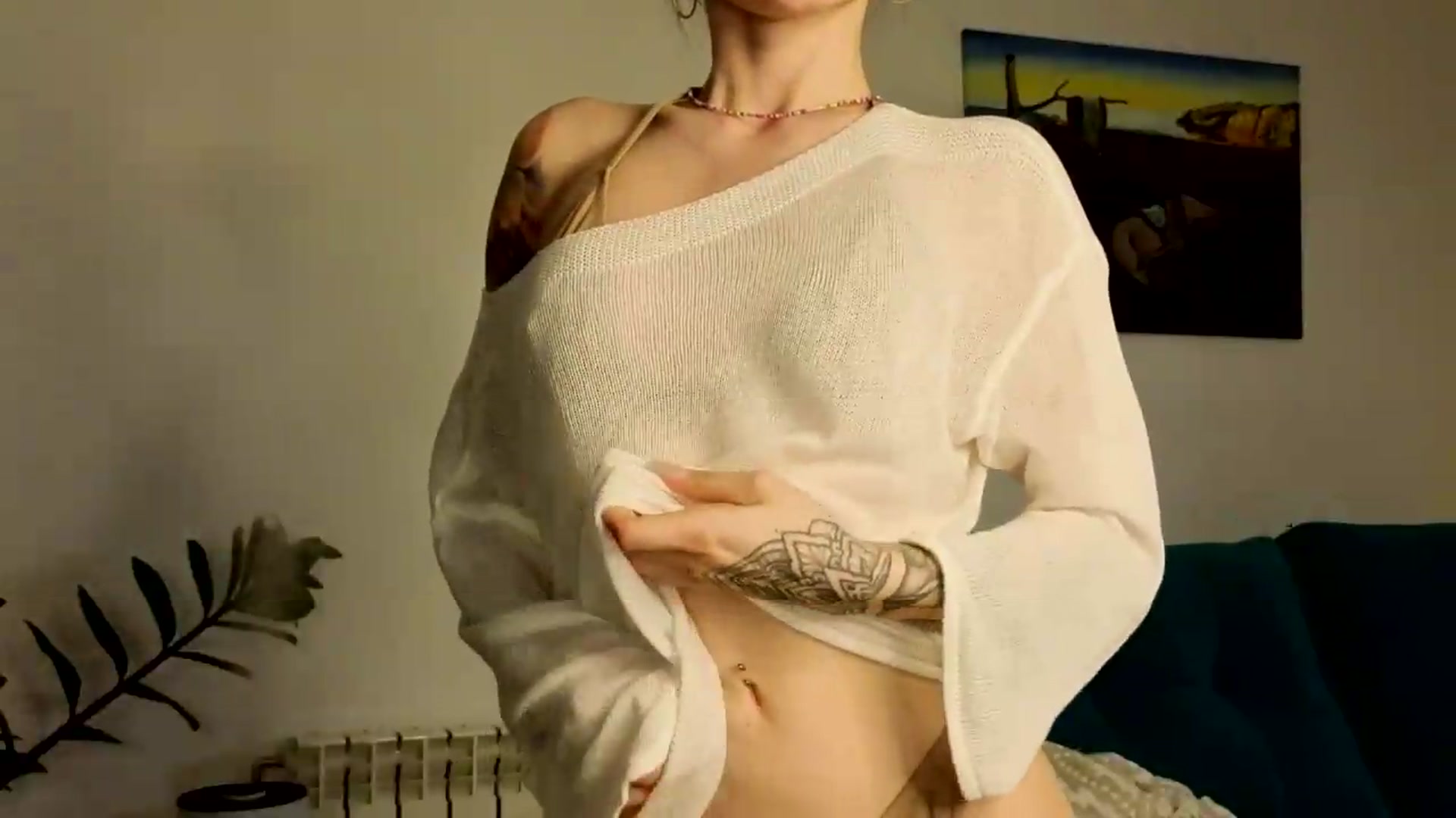 Gallery image thumbnail from Ambientmoon's myfreecams stream on, 05/30/2026, 20:31 image 17 of 20
