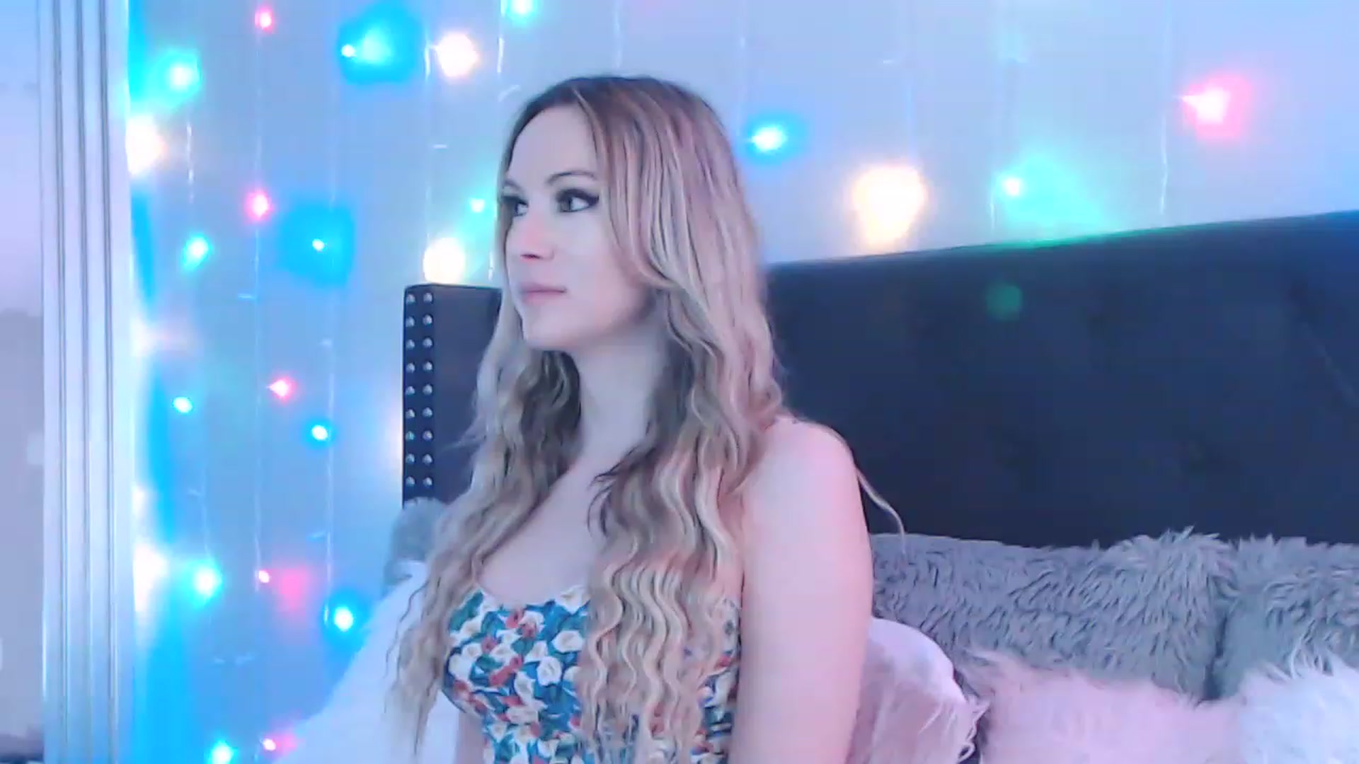 Gallery image thumbnail from AmbriTaylor's myfreecams stream on, 07/28/2023, 16:14 image 15 of 20