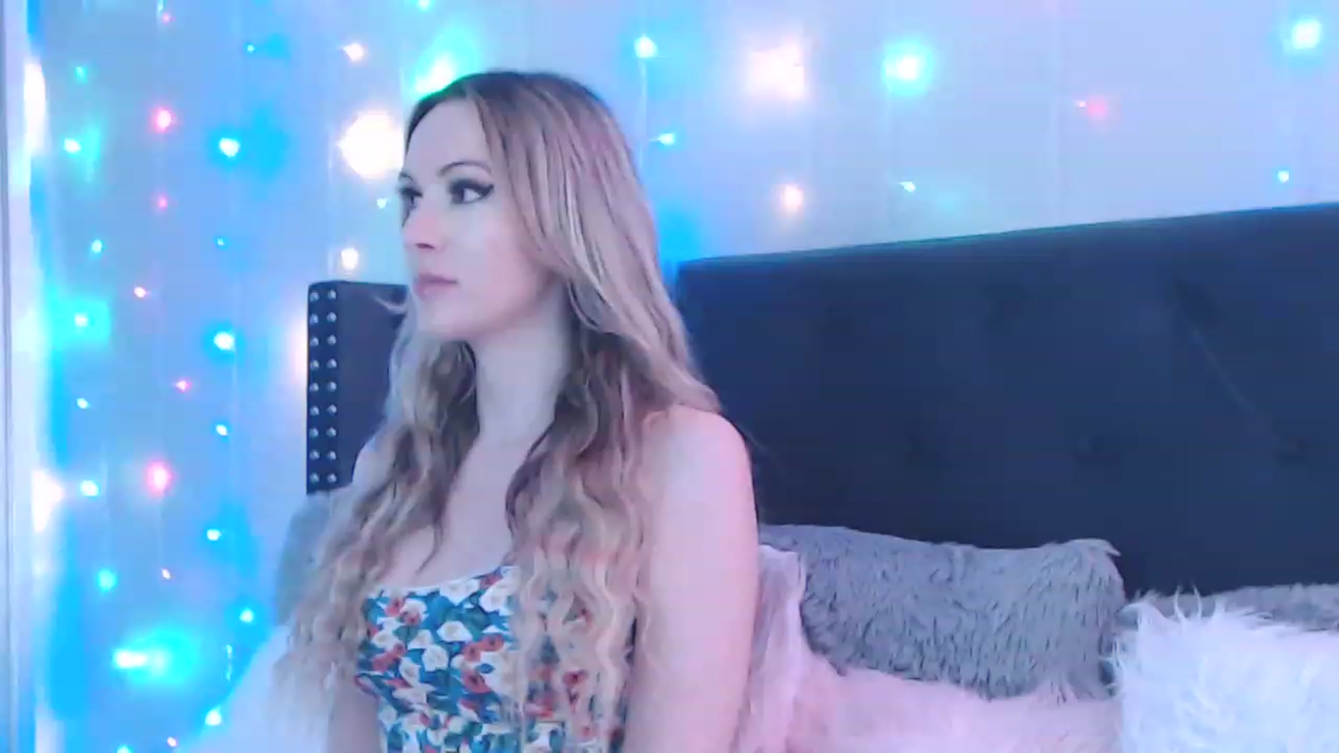 Gallery image thumbnail from AmbriTaylor's myfreecams stream on, 07/28/2023, 20:01 image 19 of 20