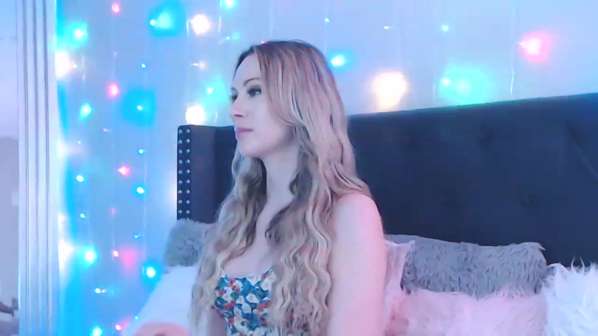 Gallery image thumbnail from AmbriTaylor's myfreecams stream on, 07/28/2023, 20:01 image 2 of 20
