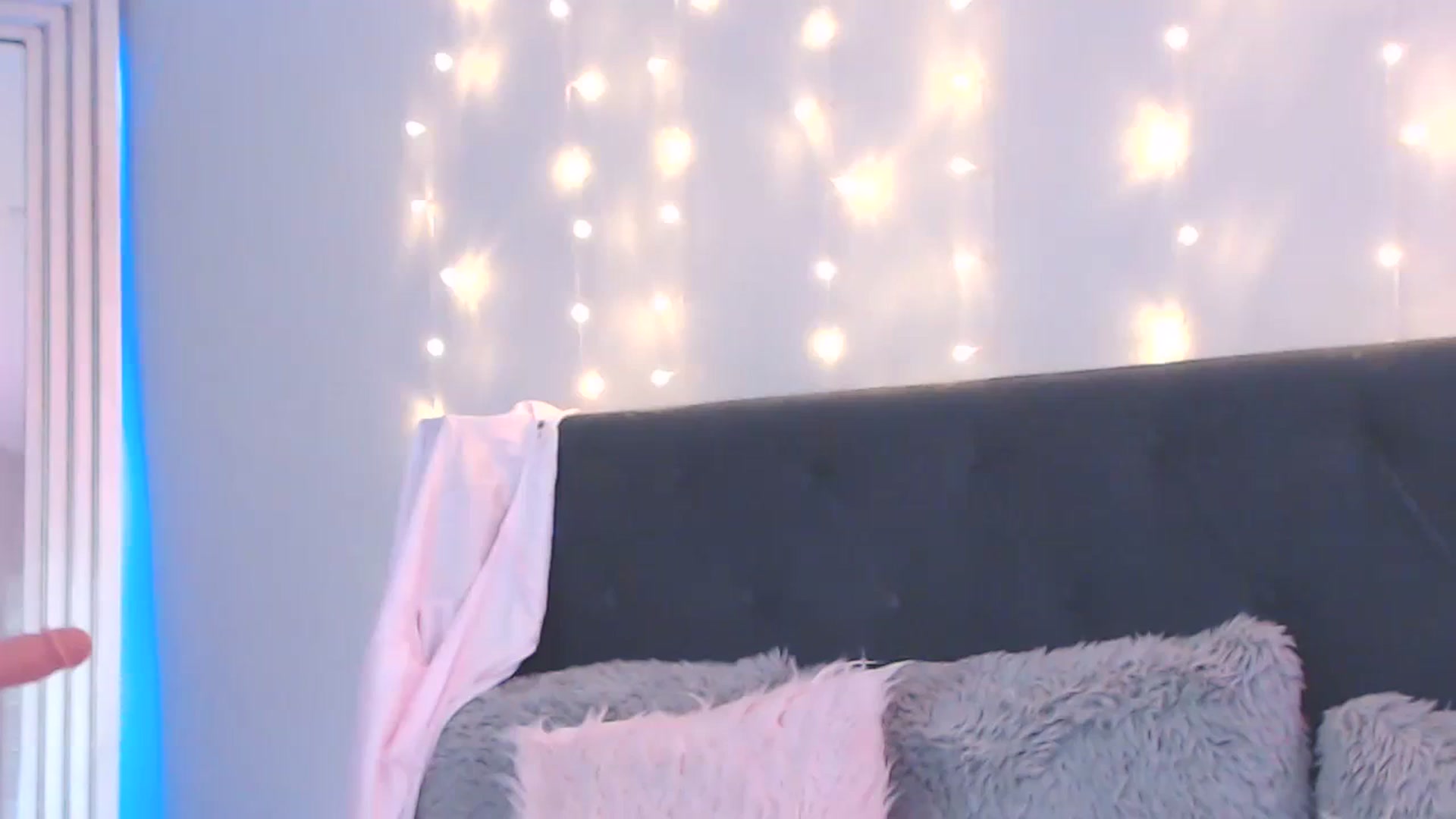 Gallery image thumbnail from AmbriTaylor's myfreecams stream on, 08/23/2023, 18:04 image 19 of 20