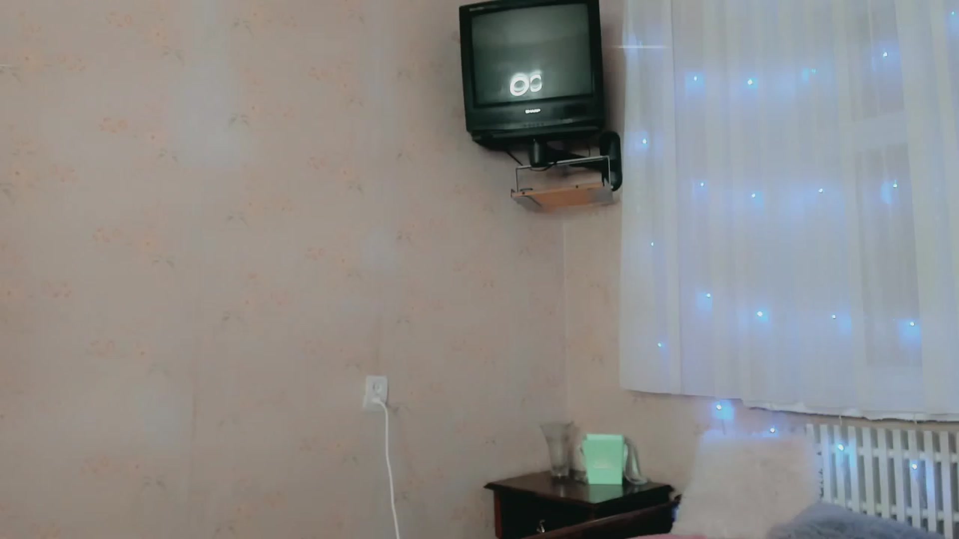 Gallery image thumbnail from Ambri_Lili's myfreecams stream on, 11/19/2022, 06:57 image 3 of 20