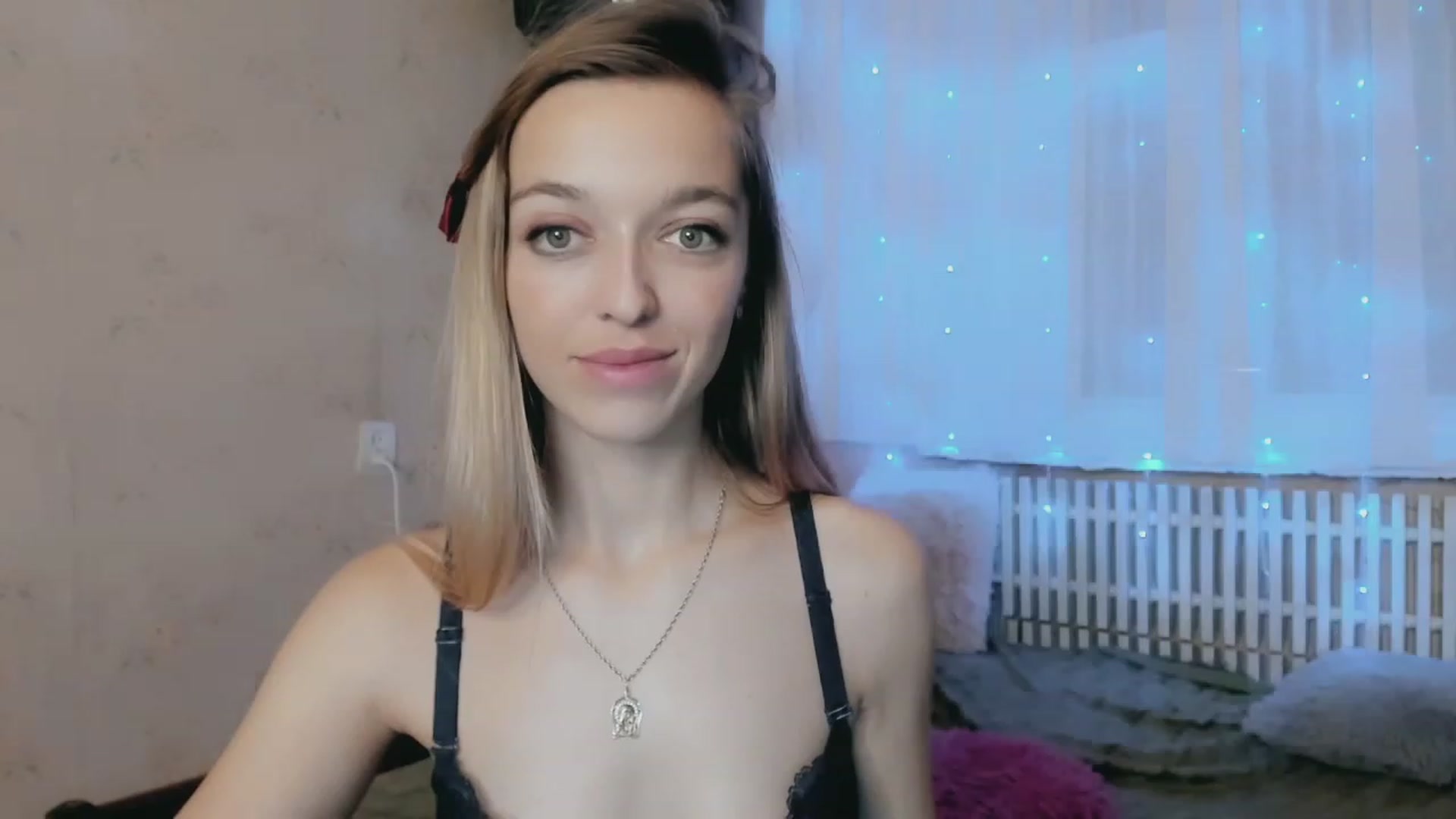 Gallery image thumbnail from Ambri_Lili's myfreecams stream on, 11/27/2022, 05:48 image 3 of 20