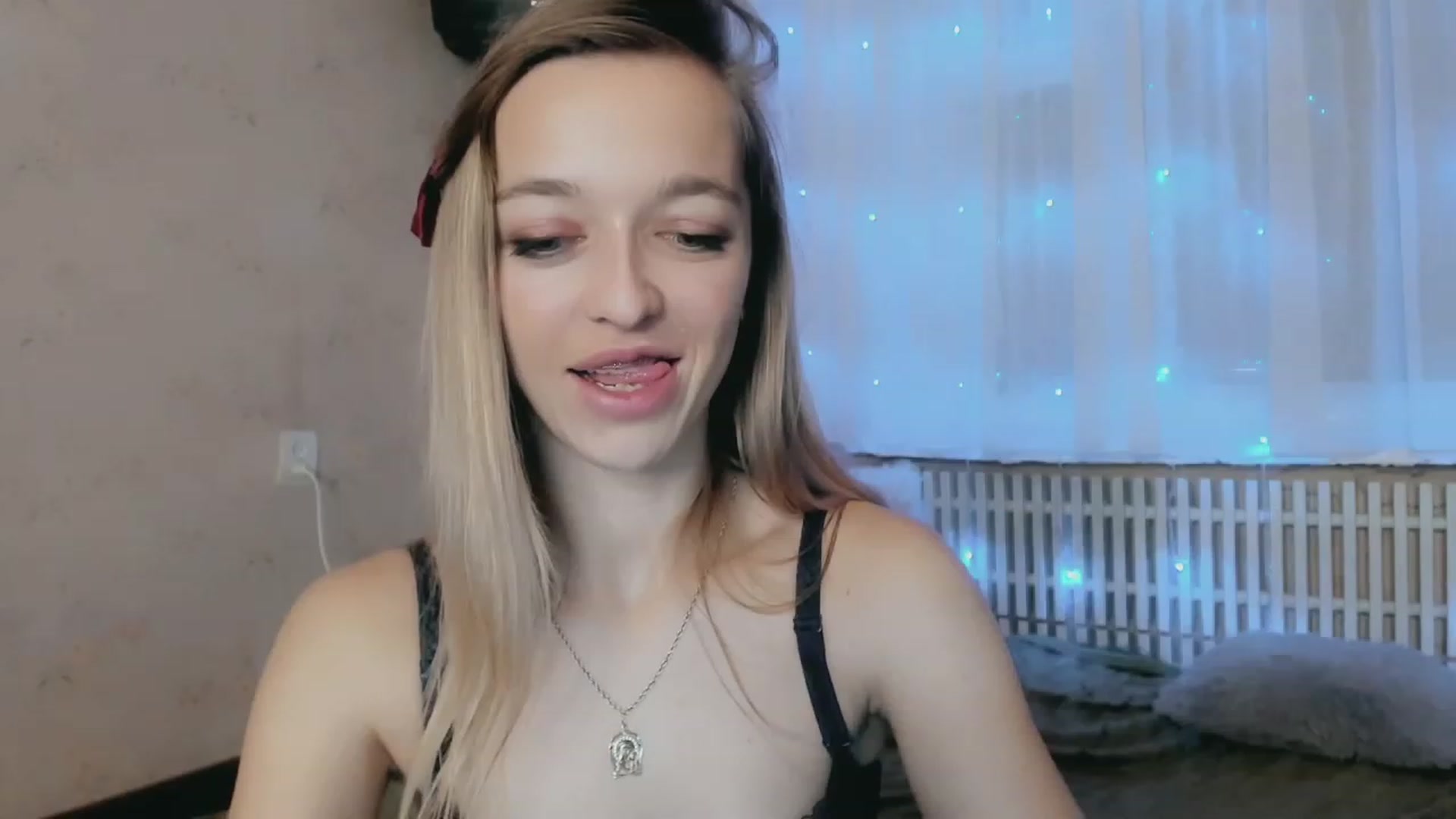 Gallery image thumbnail from Ambri_Lili's myfreecams stream on, 11/27/2022, 05:48 image 9 of 20