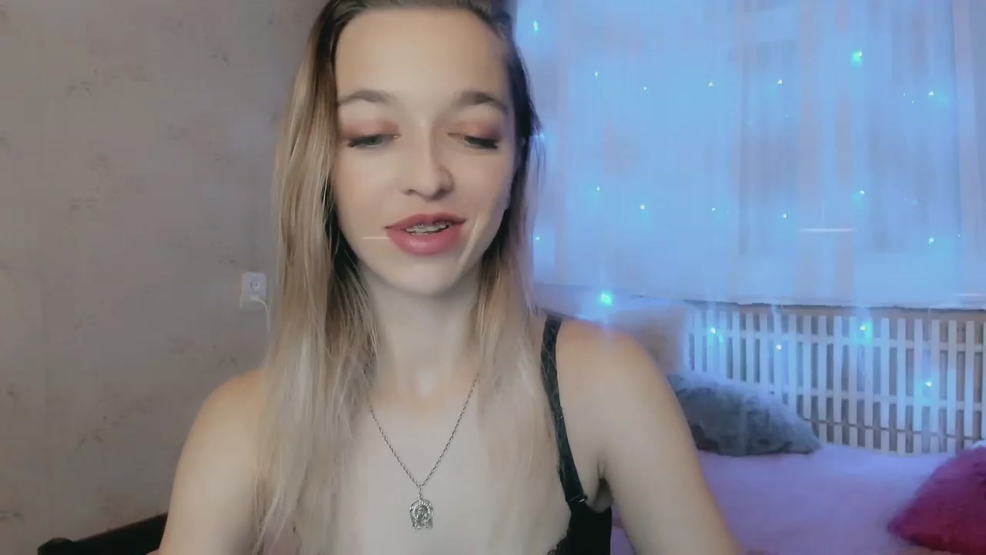 Gallery image thumbnail from Ambri_Lili's myfreecams stream on, 11/28/2022, 05:12 image 1 of 20