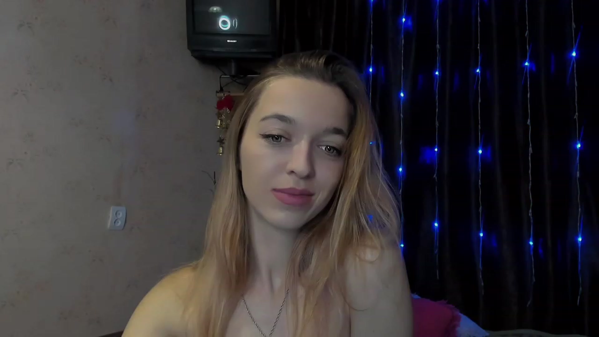 Gallery image thumbnail from Ambri_Lili's myfreecams stream on, 12/31/2022, 18:27 image 20 of 20
