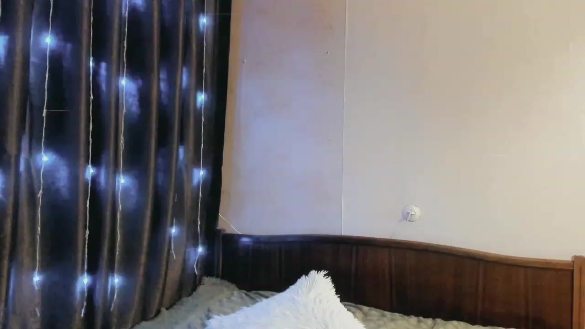 Gallery image thumbnail from Ambri_Lili's myfreecams stream on, 03/26/2023, 17:01 image 18 of 20