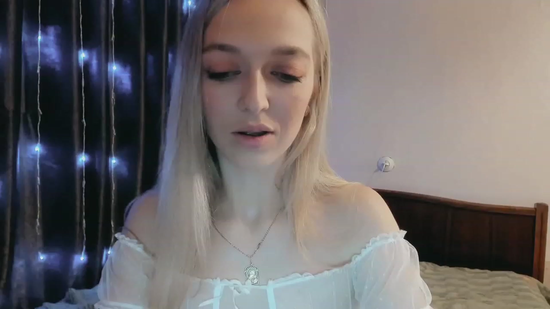 Gallery image thumbnail from Ambri_Lili's myfreecams stream on, 03/26/2023, 17:01 image 19 of 20