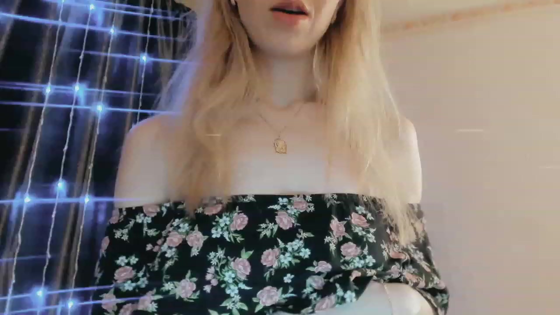 Gallery image thumbnail from Ambri_Lili's myfreecams stream on, 04/02/2023, 16:25 image 5 of 20
