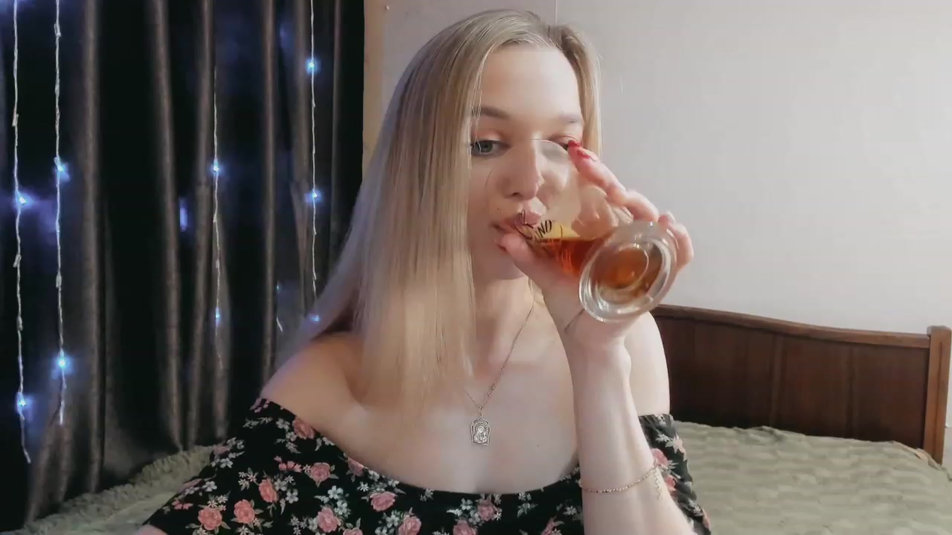 Gallery image thumbnail from Ambri_Lili's myfreecams stream on, 04/07/2023, 17:15 image 1 of 20