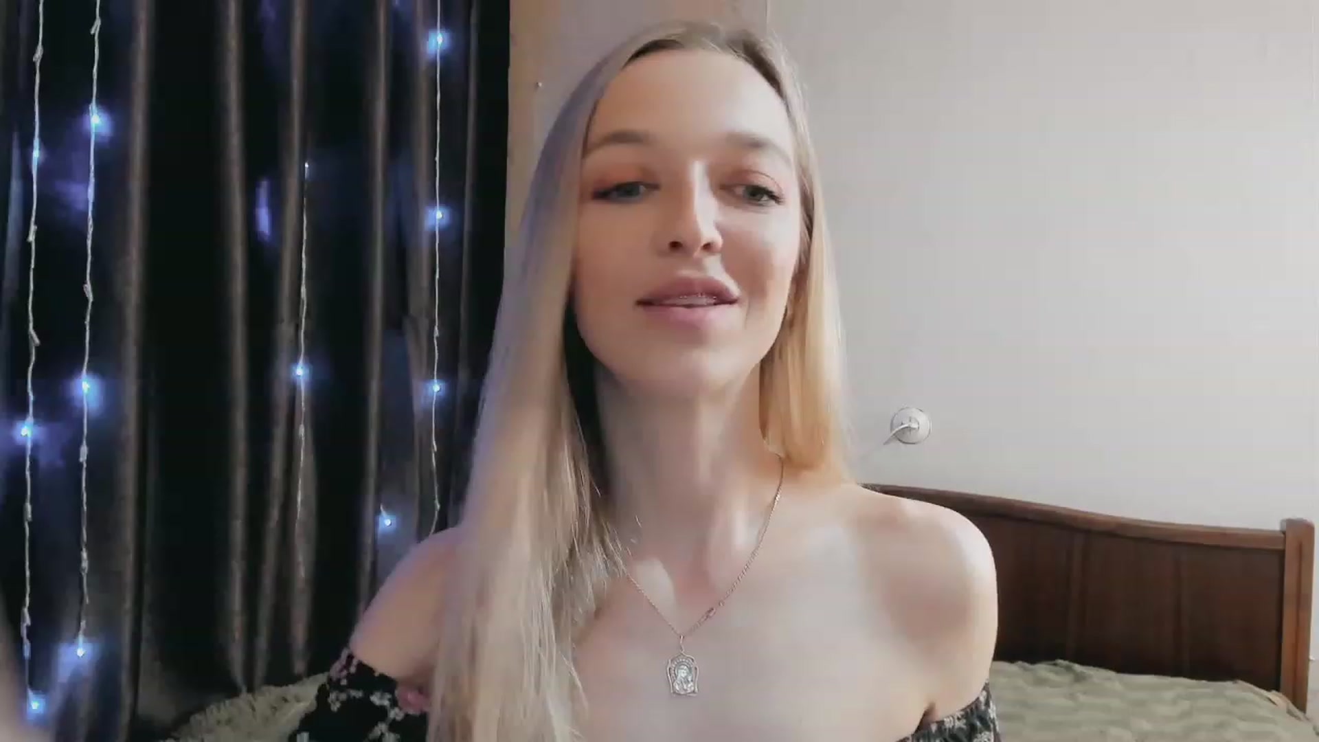 Gallery image thumbnail from Ambri_Lili's myfreecams stream on, 04/07/2023, 17:15 image 5 of 20