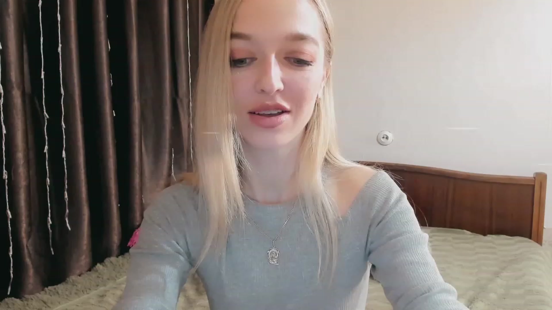 Gallery image thumbnail from Ambri_Lili's myfreecams stream on, 04/09/2023, 16:22 image 3 of 20