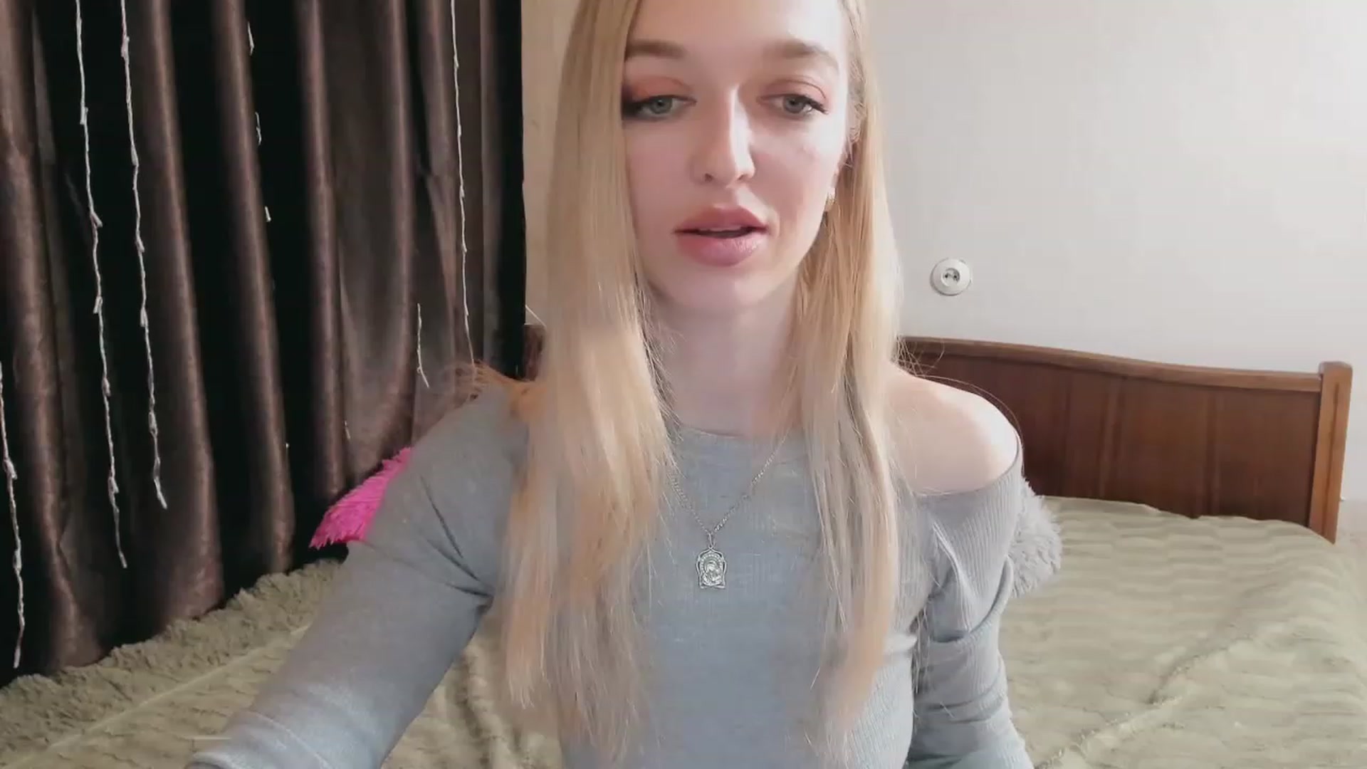 Gallery image thumbnail from Ambri_Lili's myfreecams stream on, 04/09/2023, 16:22 image 10 of 20