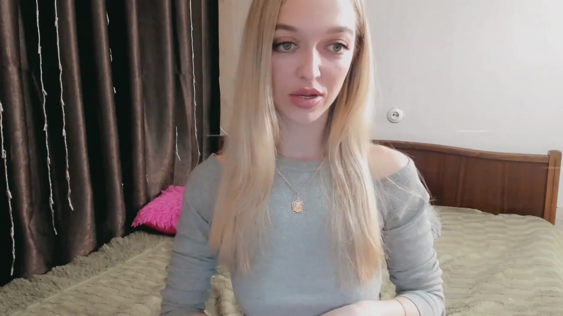 Gallery image thumbnail from Ambri_Lili's myfreecams stream on, 04/09/2023, 16:22 image 17 of 20