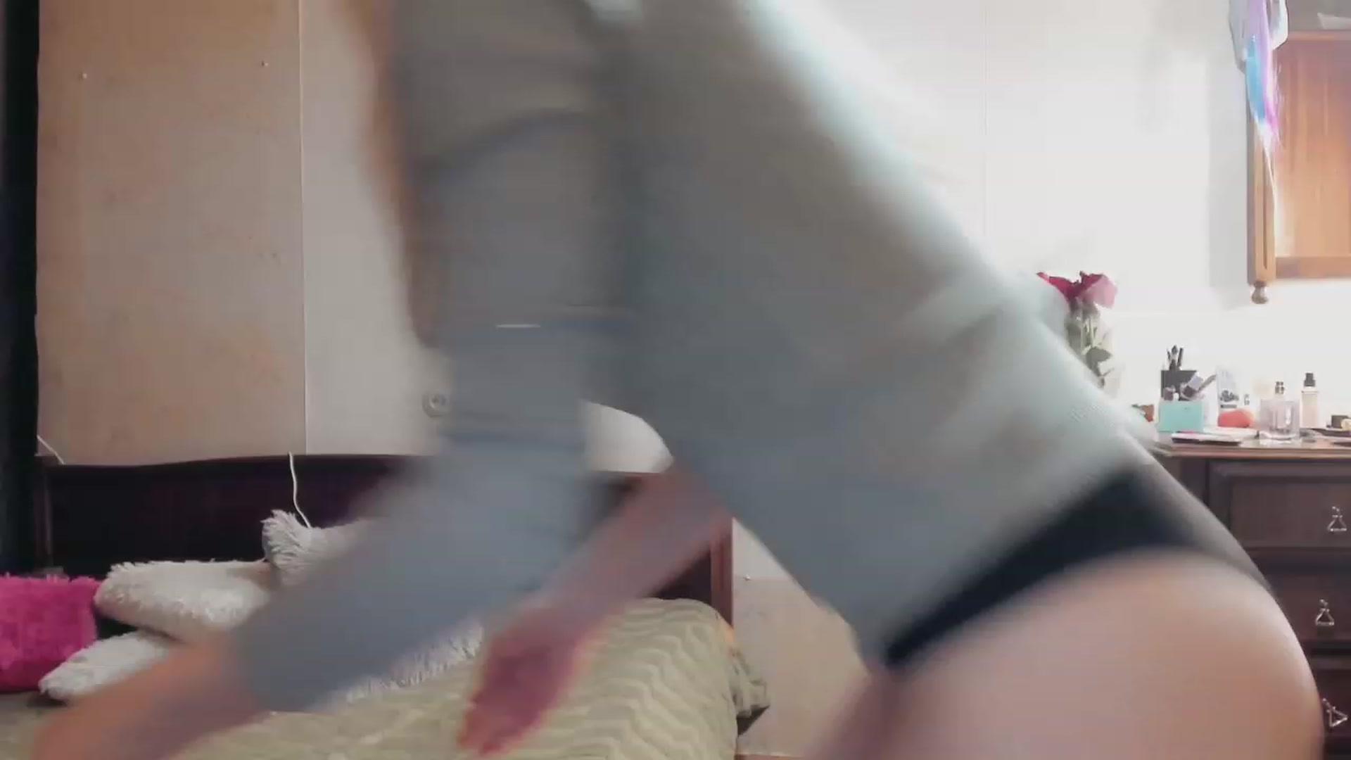 Gallery image thumbnail from Ambri_Lili's myfreecams stream on, 04/09/2023, 16:22 image 20 of 20