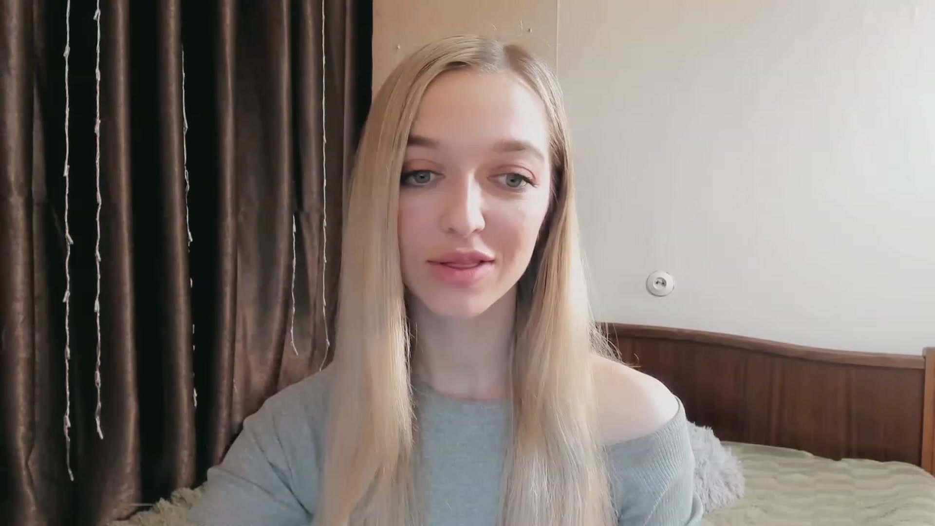 Gallery image thumbnail from Ambri_Lili's myfreecams stream on, 04/09/2023, 17:19 image 8 of 20