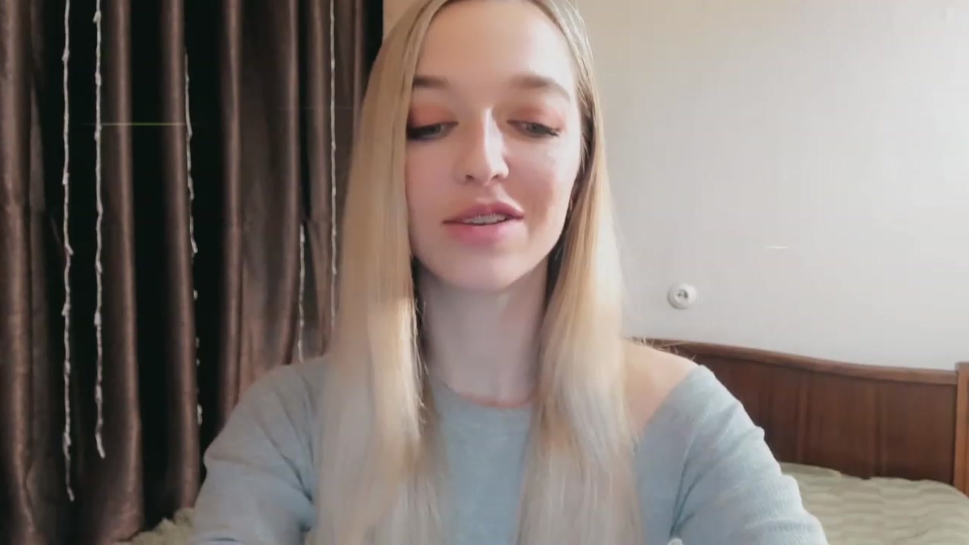 Gallery image thumbnail from Ambri_Lili's myfreecams stream on, 04/09/2023, 17:19 image 9 of 20