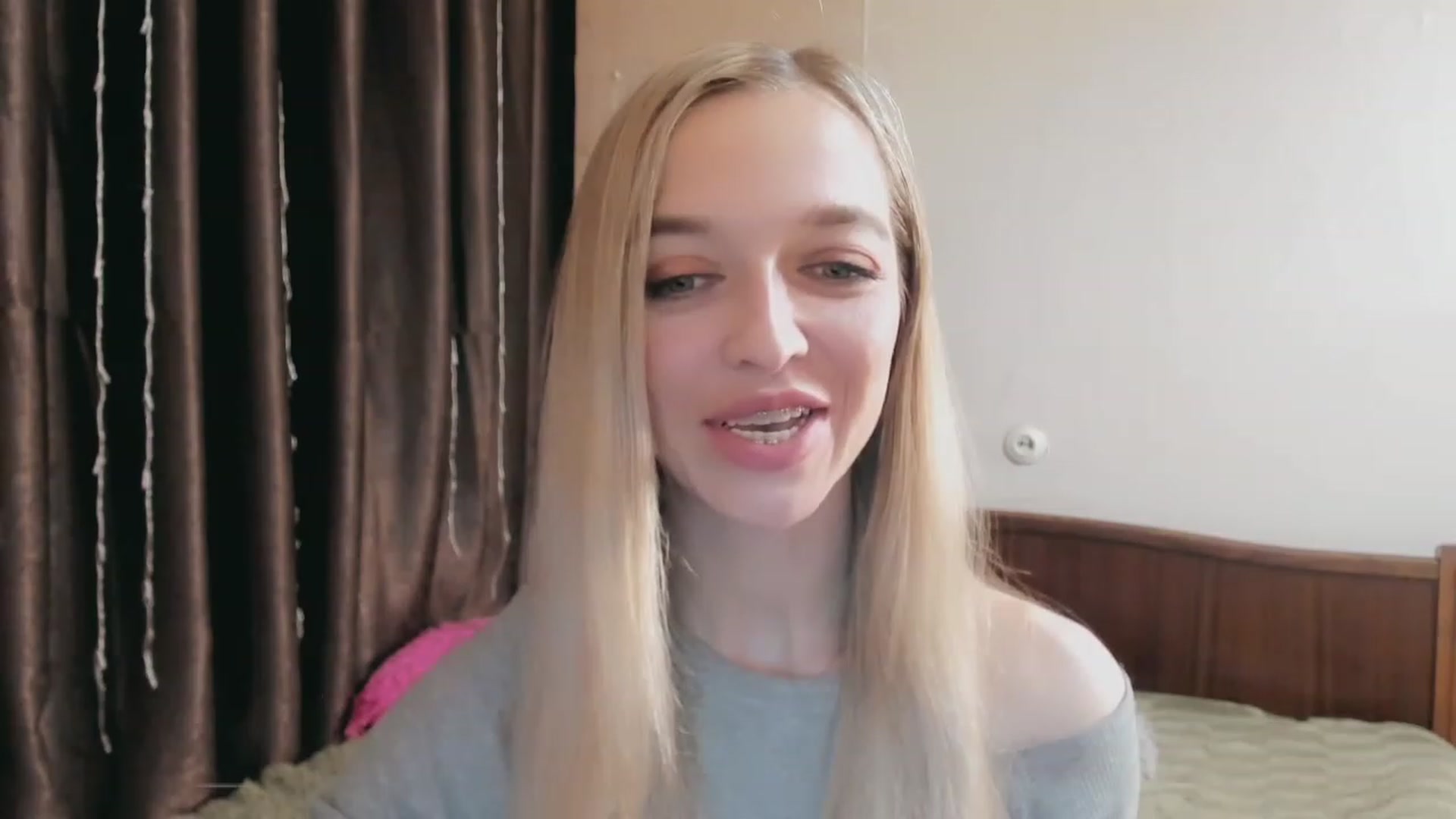 Gallery image thumbnail from Ambri_Lili's myfreecams stream on, 04/09/2023, 17:19 image 11 of 20