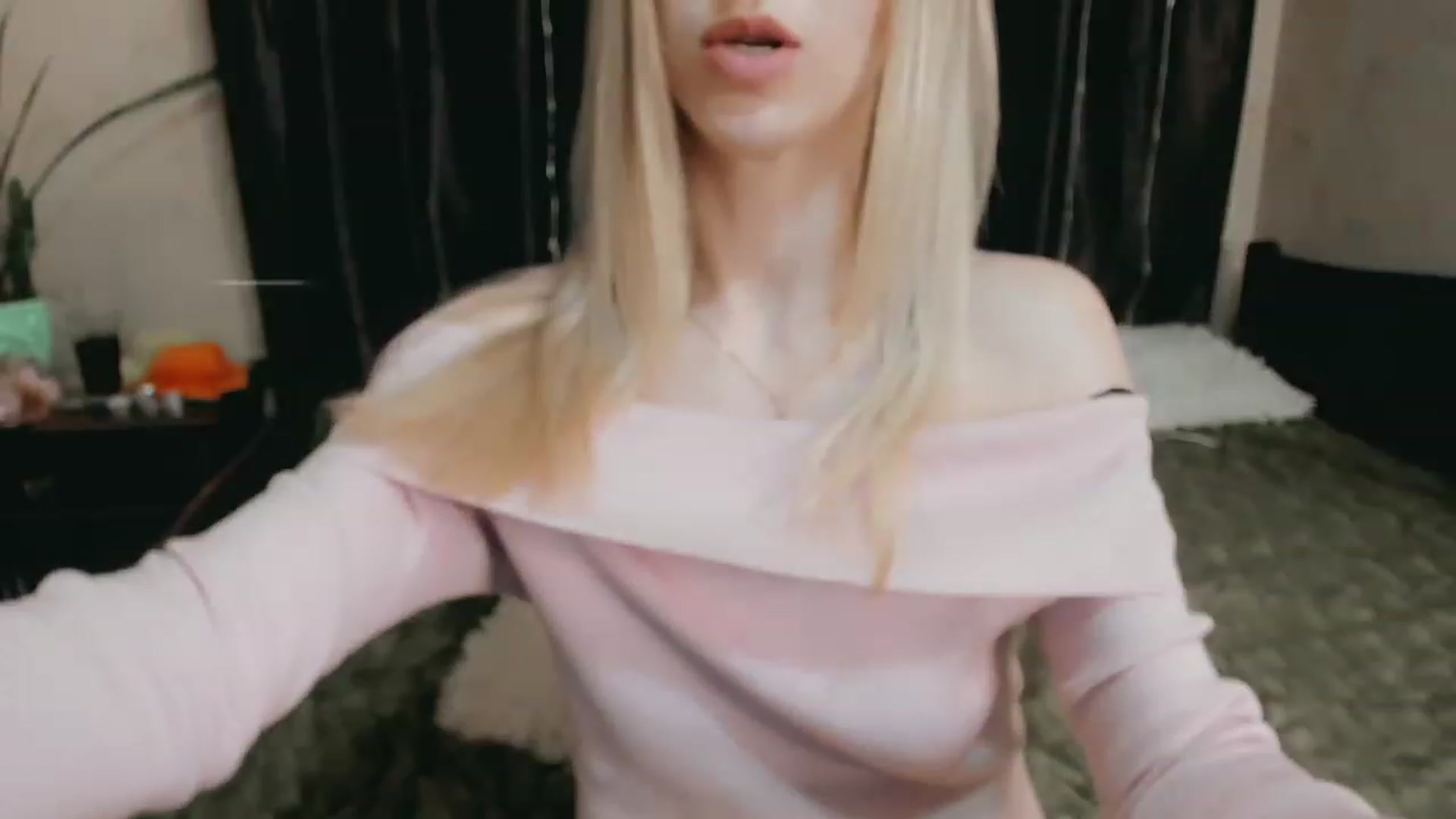 Gallery image thumbnail from Ambri_Lili's myfreecams stream on, 04/13/2023, 17:03 image 10 of 20