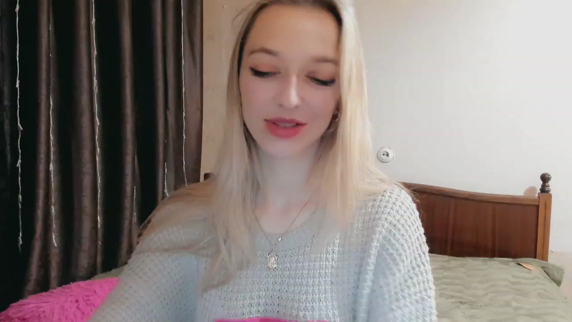 Gallery image thumbnail from Ambri_Lili's myfreecams stream on, 04/17/2023, 04:56 image 1 of 20