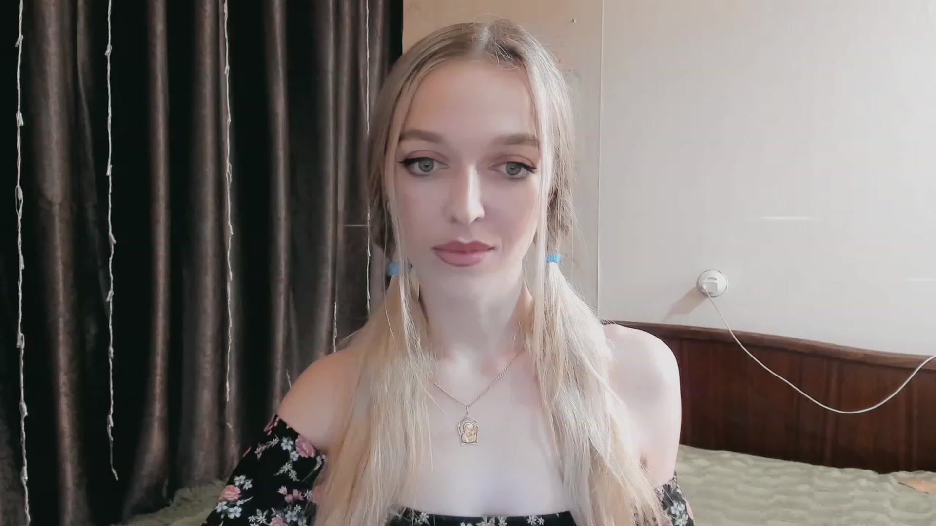 Gallery image thumbnail from Ambri_Lili's myfreecams stream on, 04/22/2023, 17:25 image 20 of 20