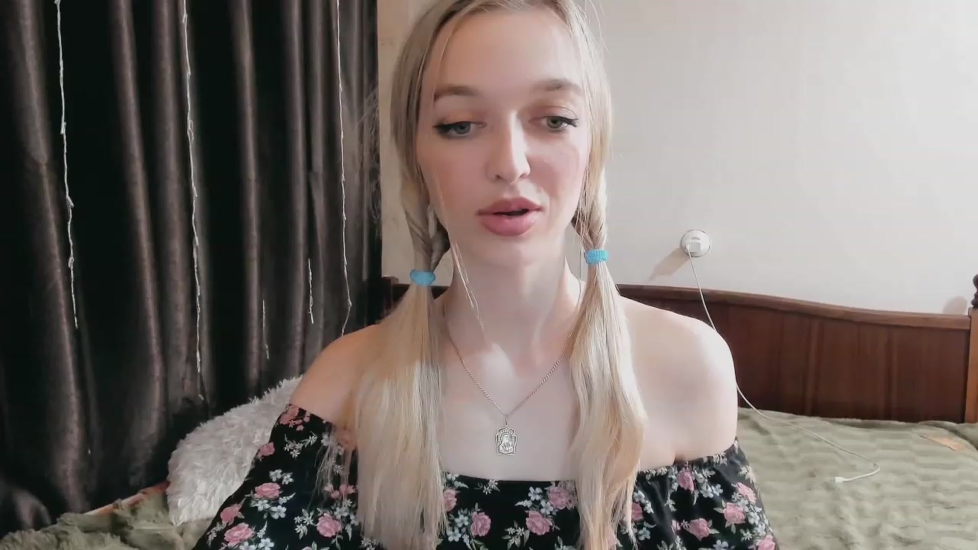 Gallery image thumbnail from Ambri_Lili's myfreecams stream on, 04/23/2023, 17:26 image 19 of 20